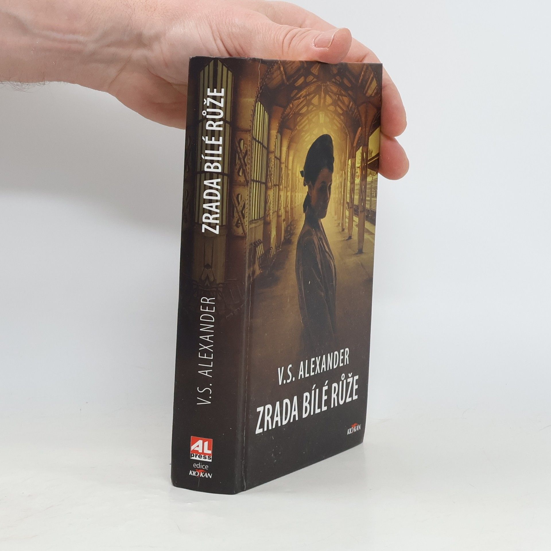 V. S. Alexander Zrada bílé růže