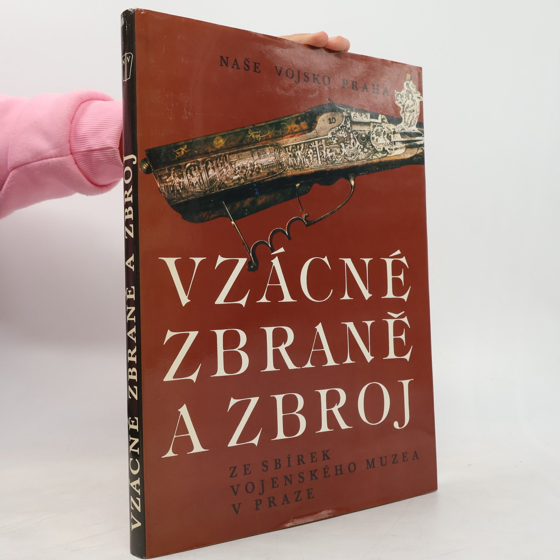 Vladimír Dolínek Vzácné zbraně a zbroj