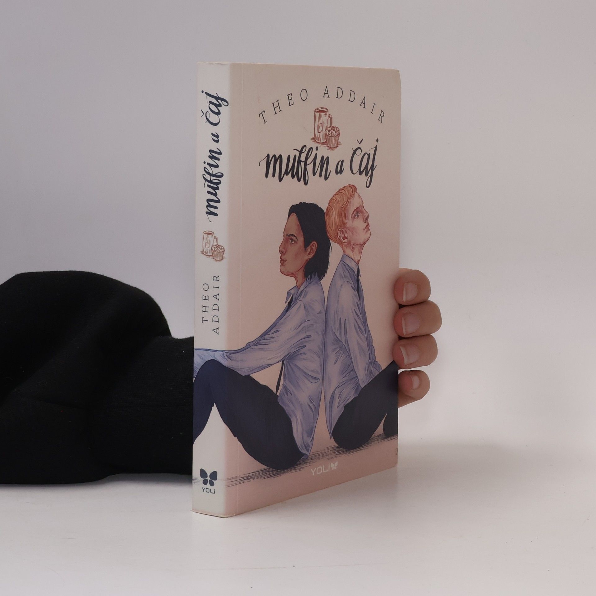 Theo Addair Muffin a čaj