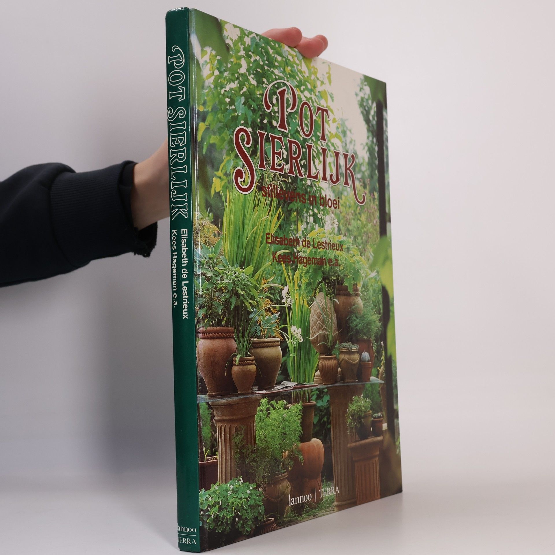 Elisabeth de Lestrieux Pot Sierlijk