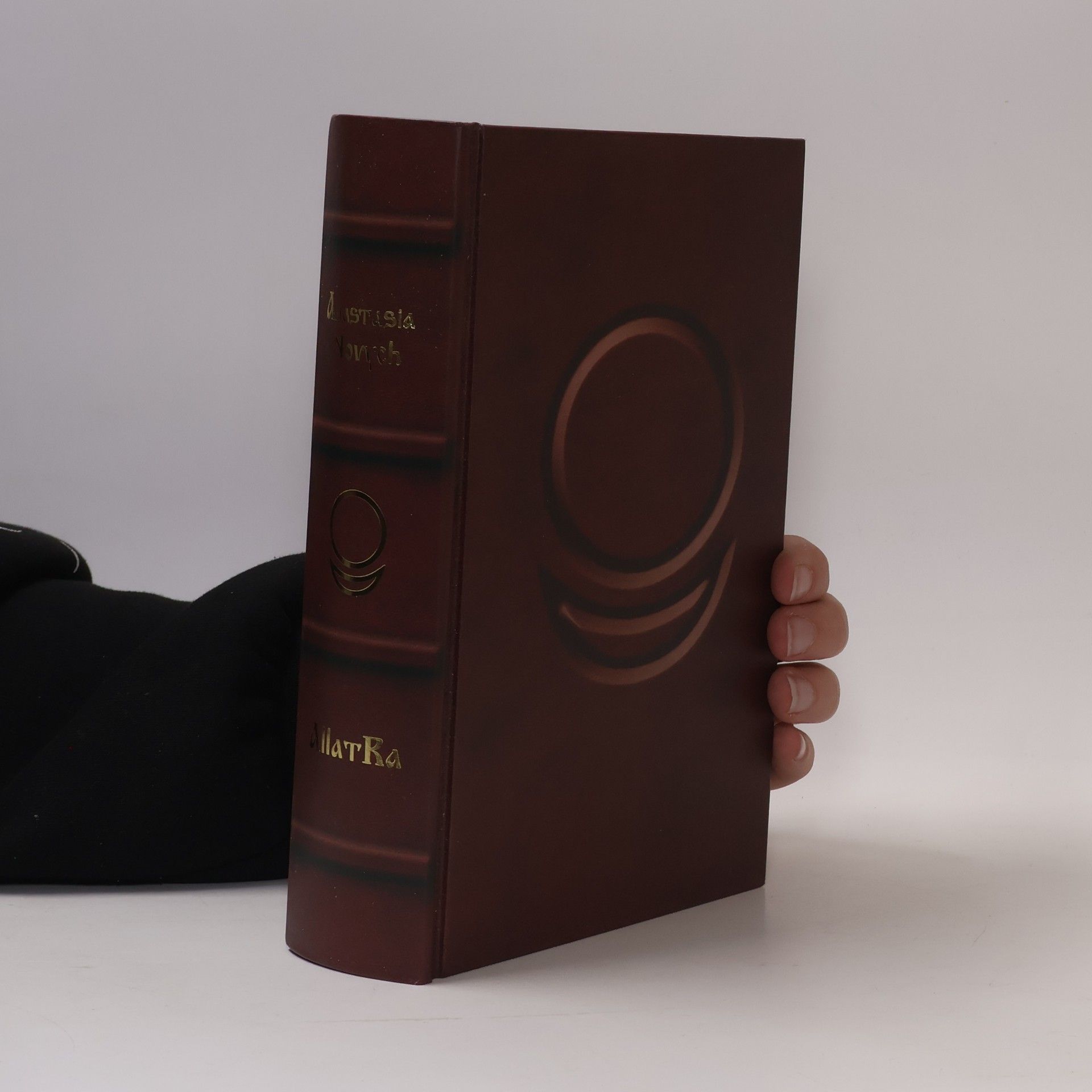 Anastasia Novych AllatRa