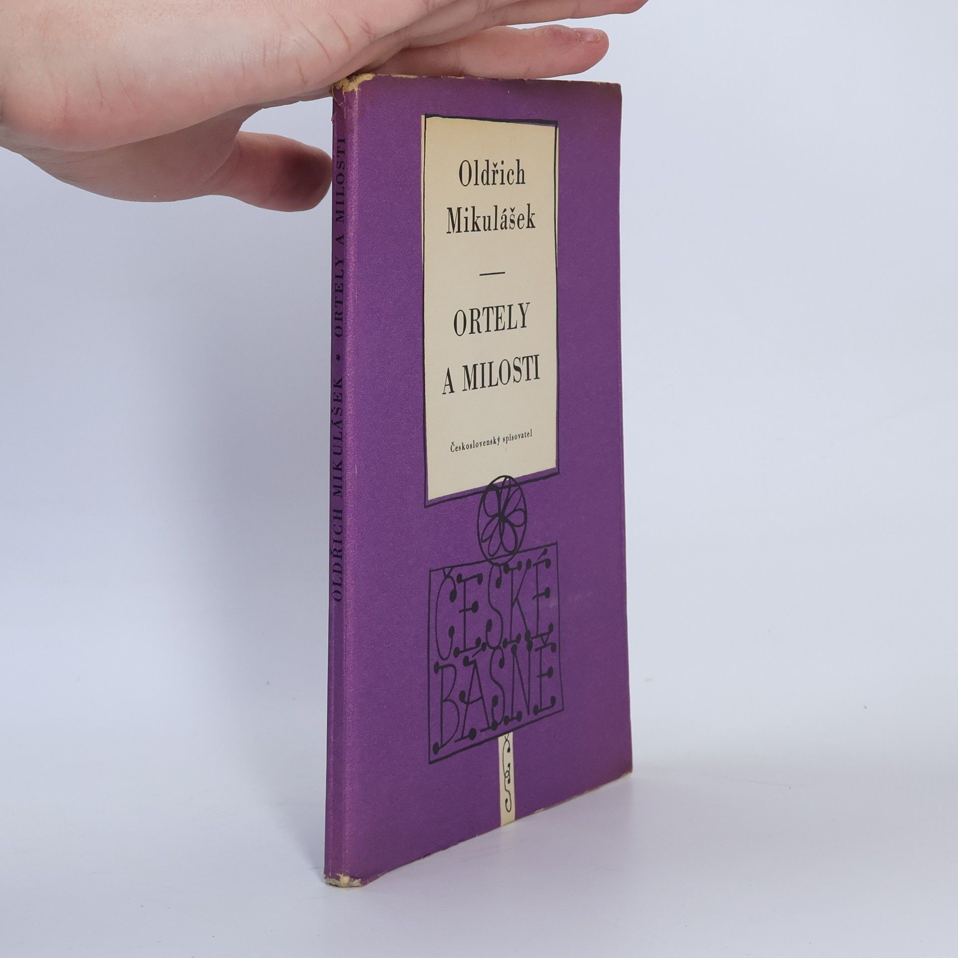 Oldřich Mikulášek Ortely a milosti: Verše z let 1946-1958
