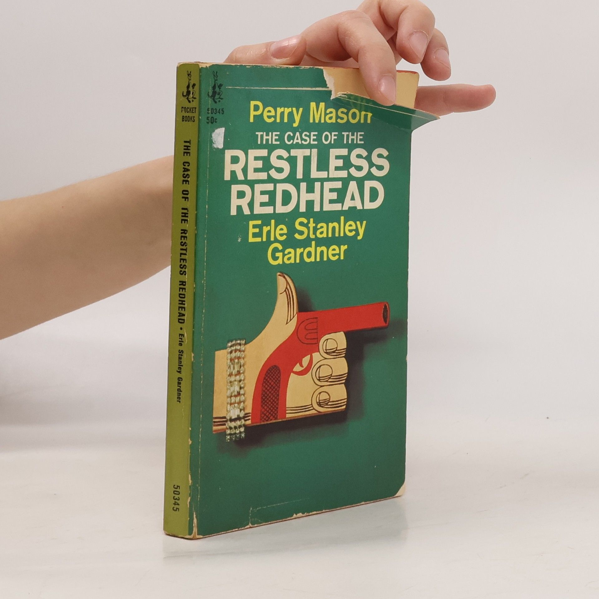 Erle Stanley Gardner Perry Mason. The Case of the Restless Redhead