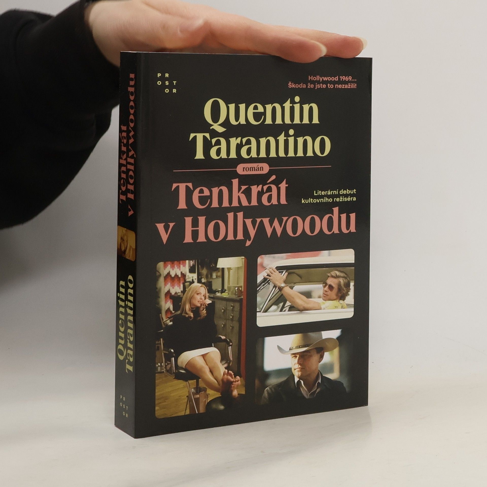 Quentin Tarantino Tenkrát v Hollywoodu : román