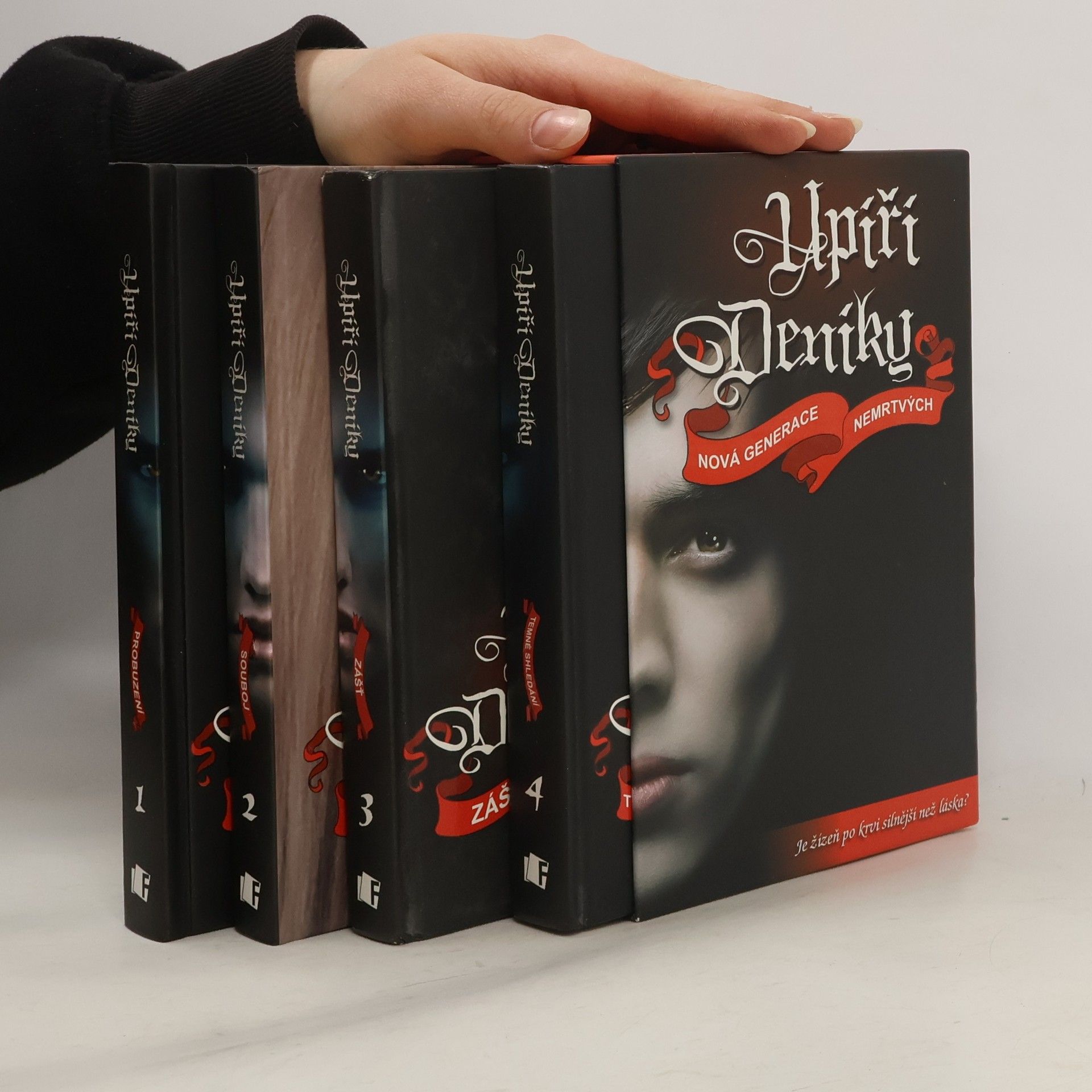 Lisa J. Smith Upíří deníky 1-4