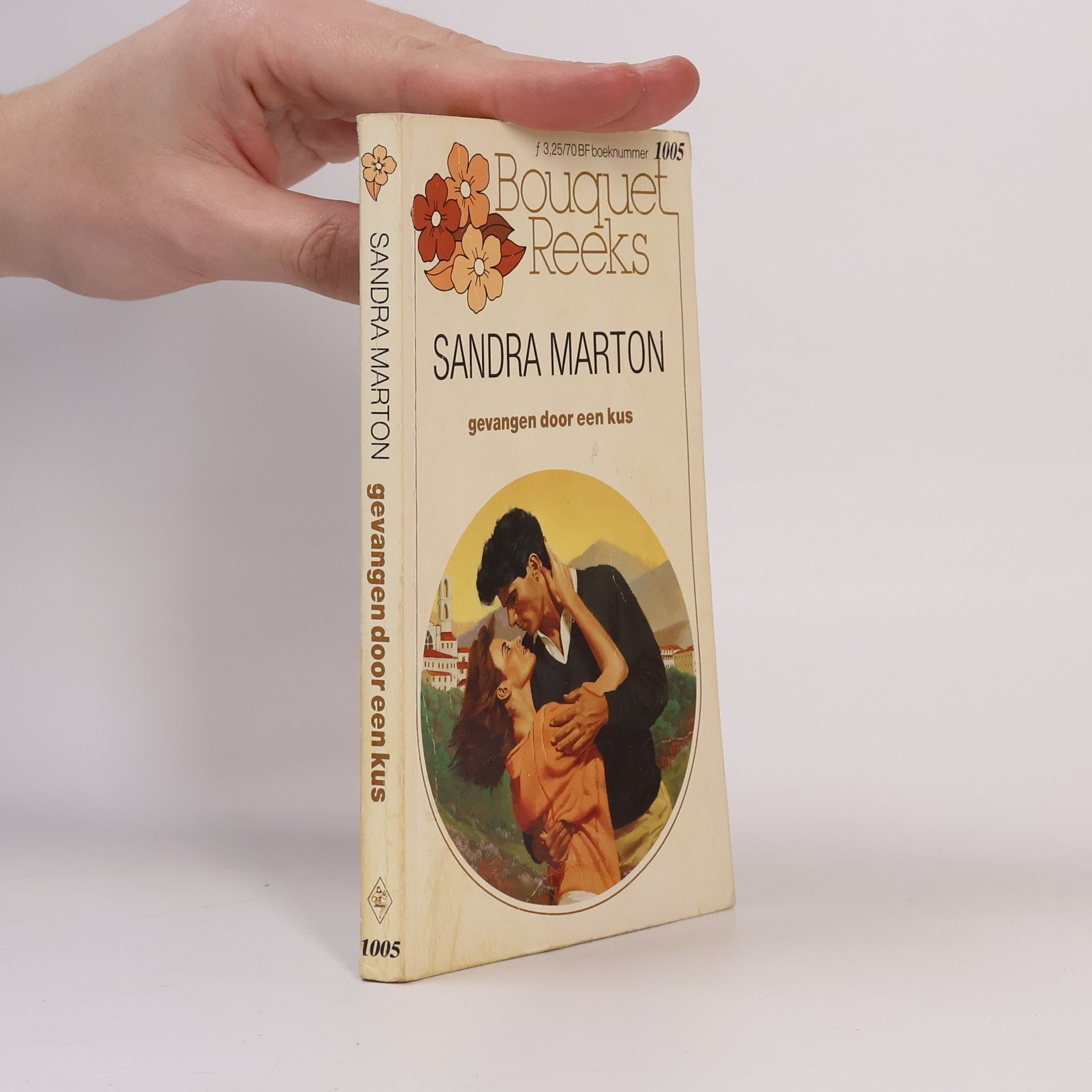 Sandra Marton Gevangen door een kus