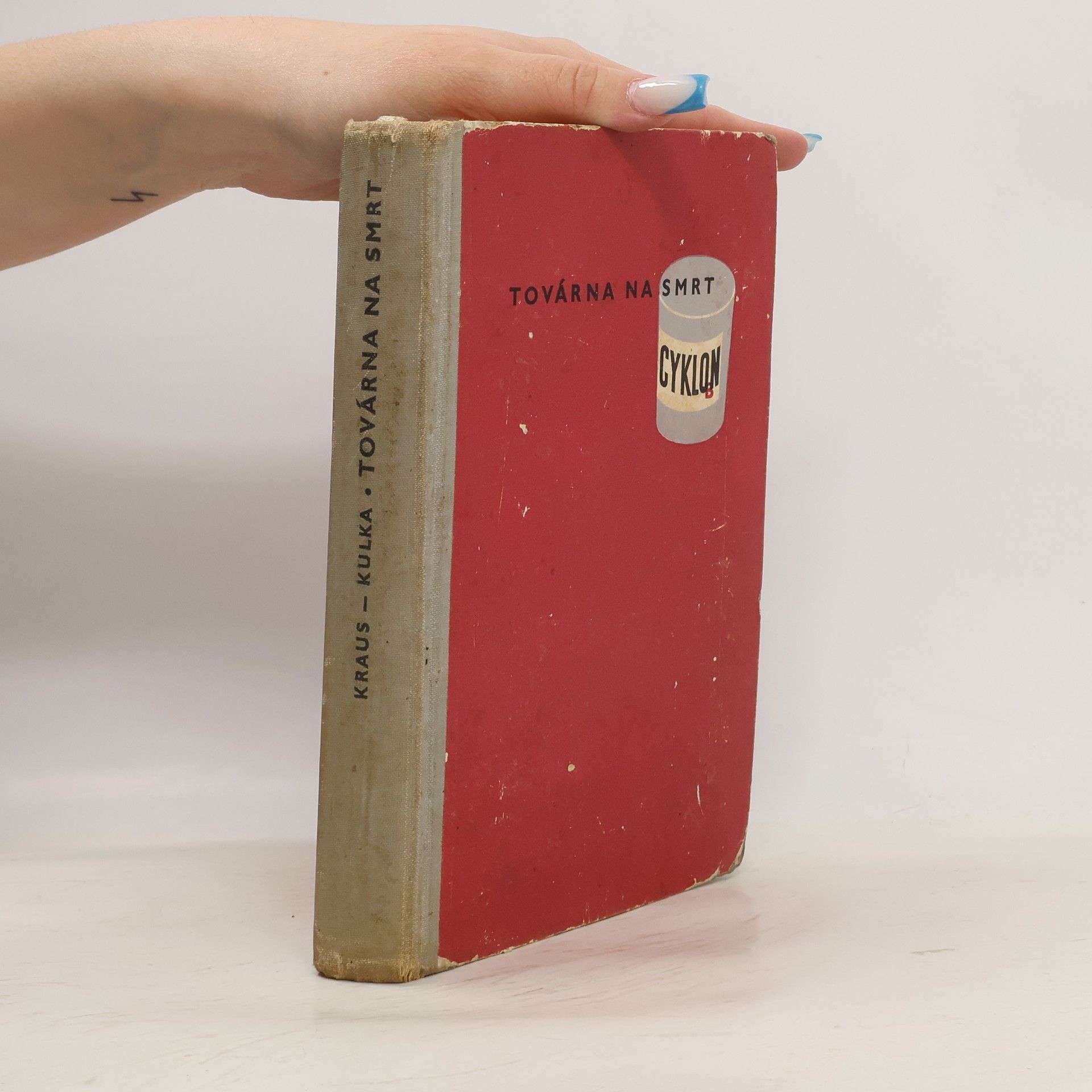 Továrna na smrt. Dokument o Osvětimi