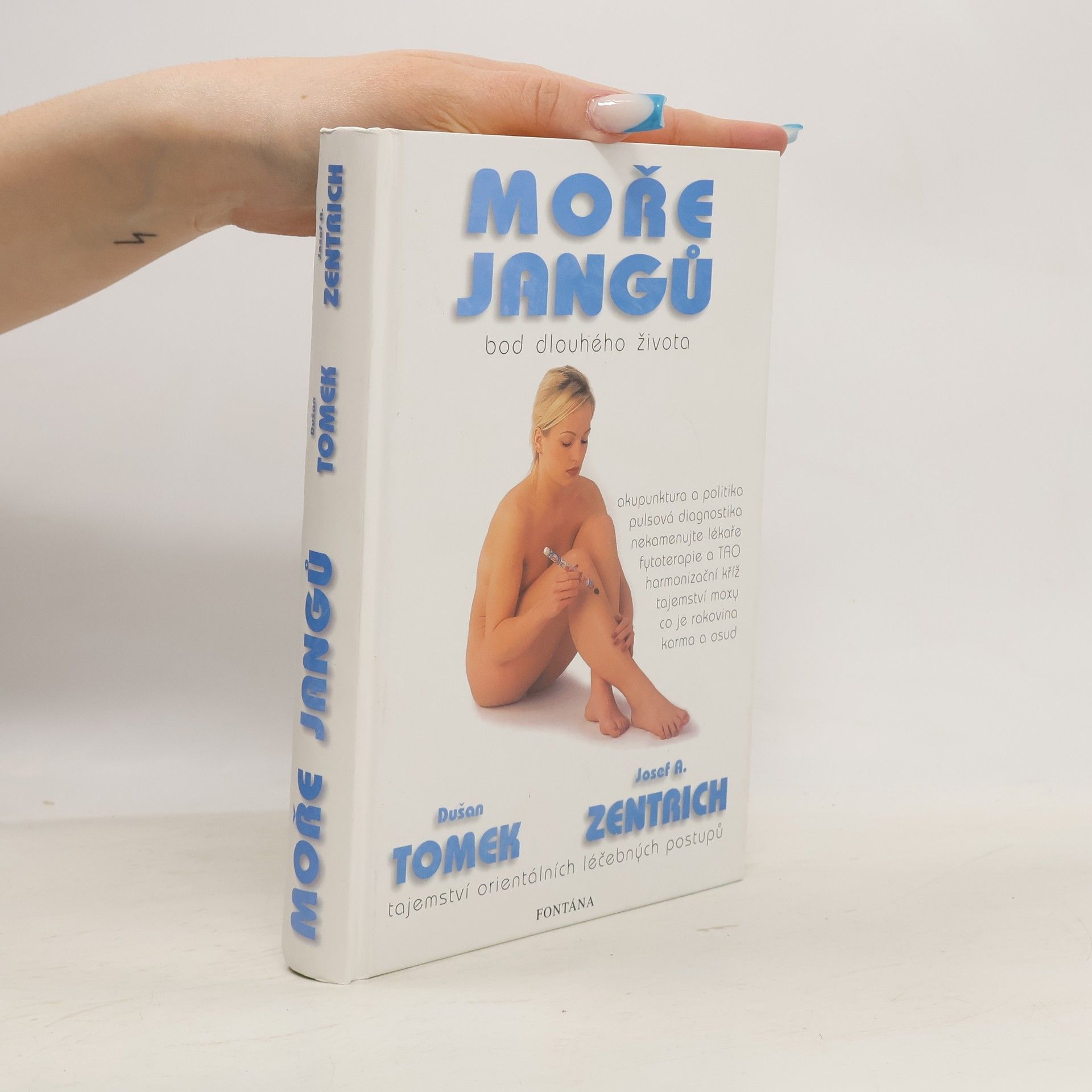 Dušan Tomek Moře Jangů. Bod dlouhého života