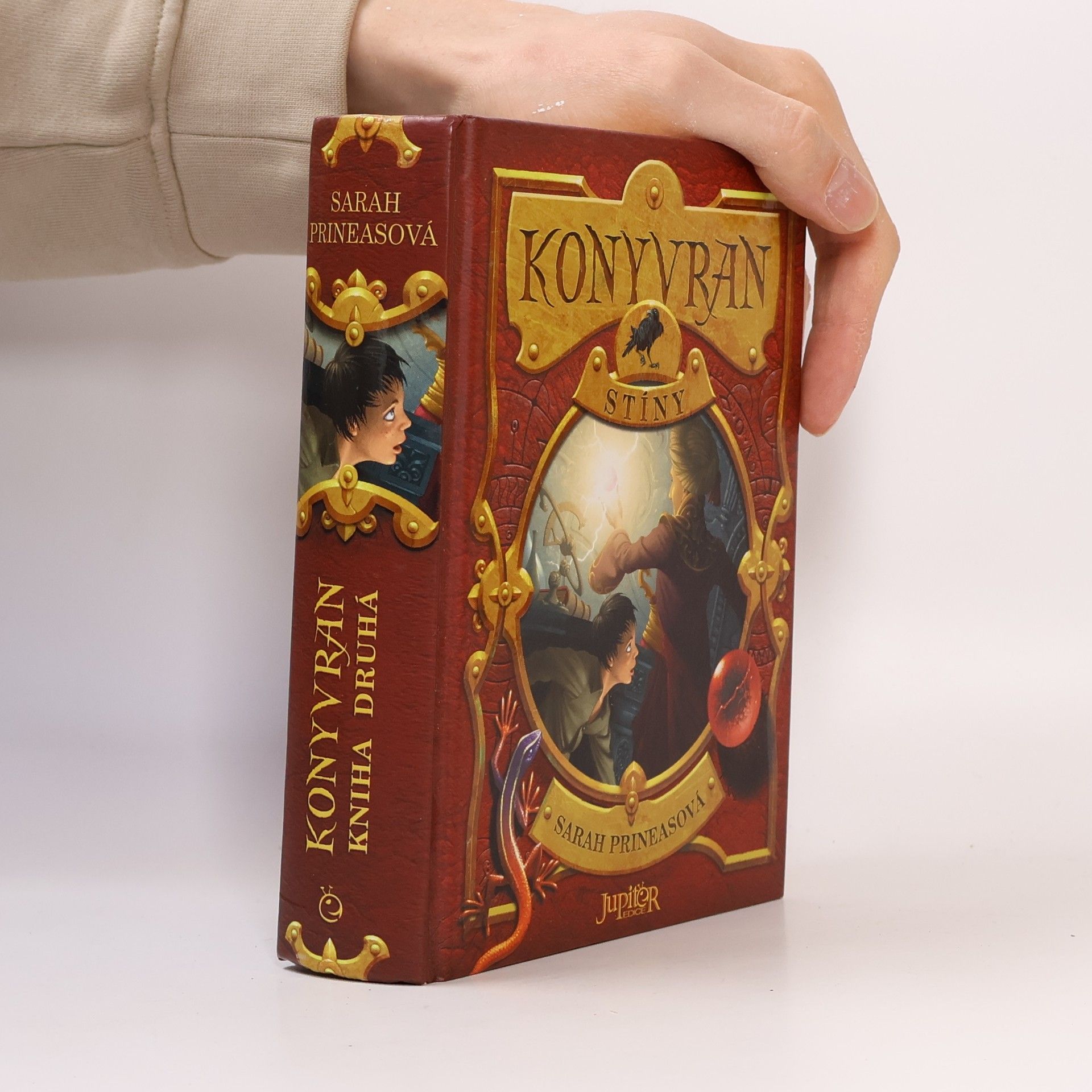 Sarah Prineas Konyvran. Kniha druhá, Stíny