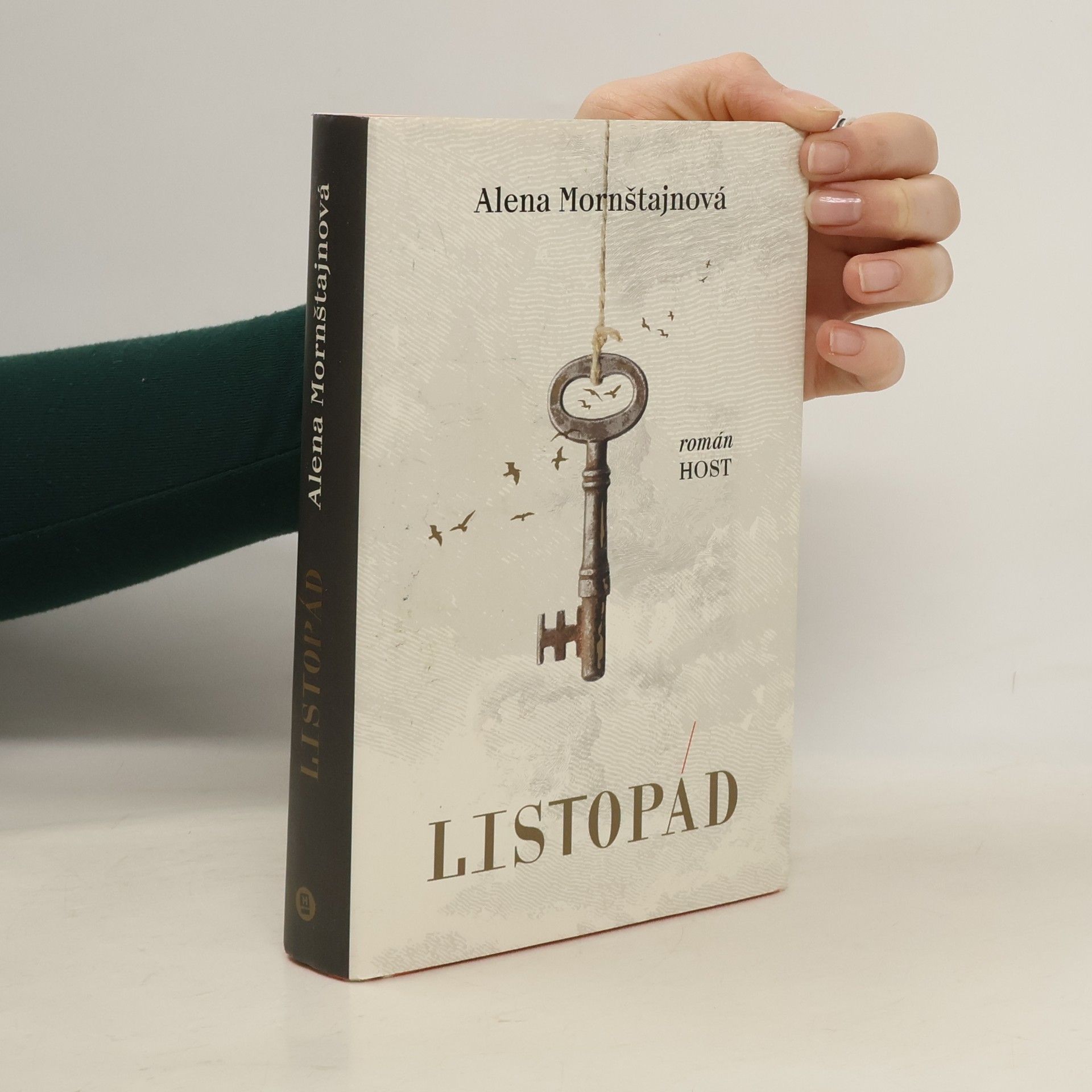 Alena Mornštajnová Listopád