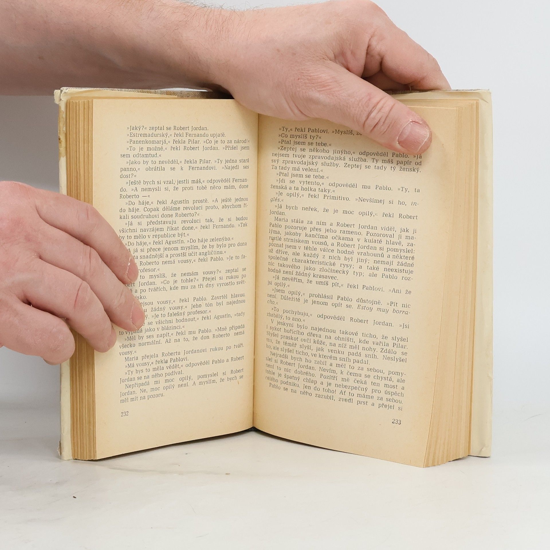 Ernest Hemingway Komu zvoní hrana