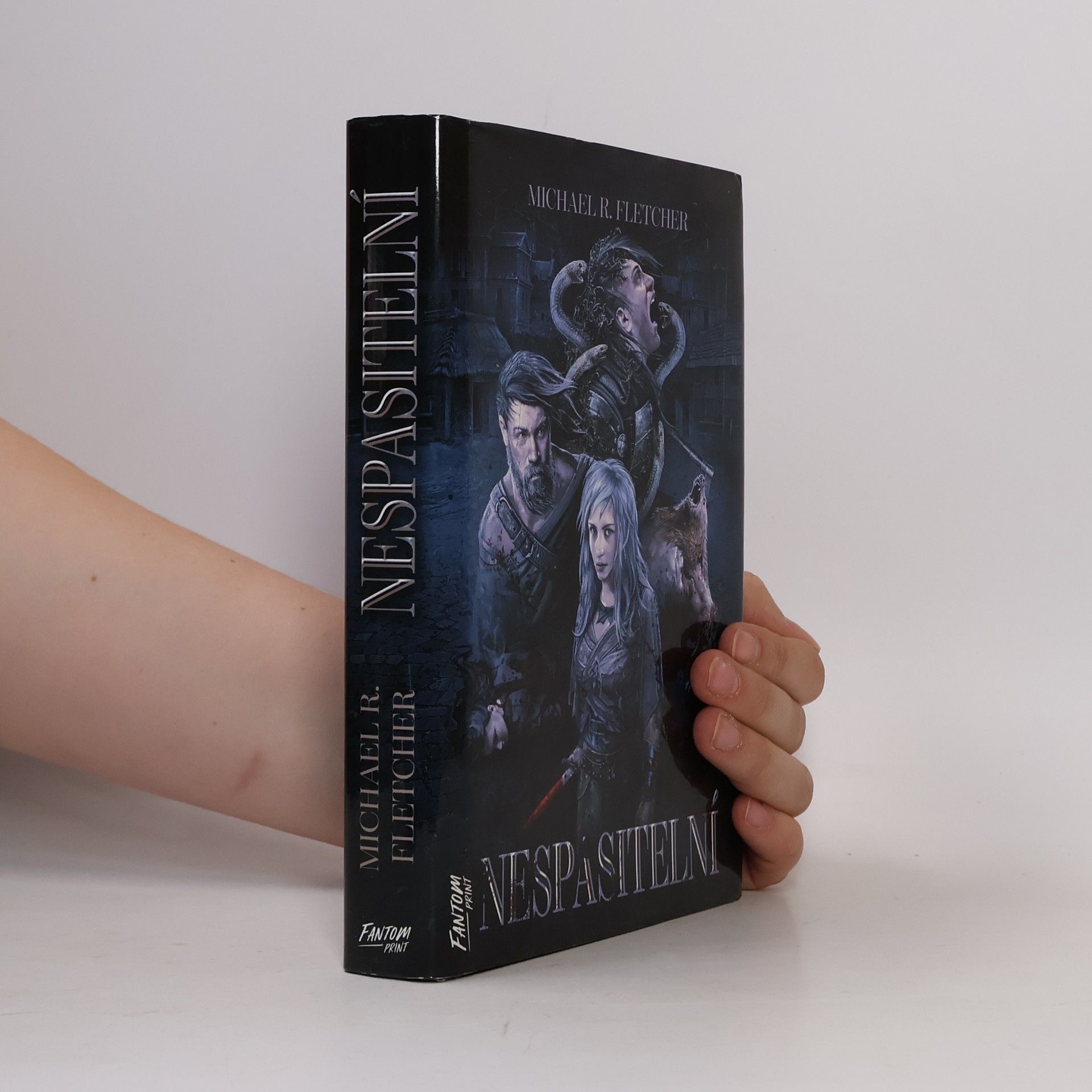 Michael R. Fletcher Nespasitelní