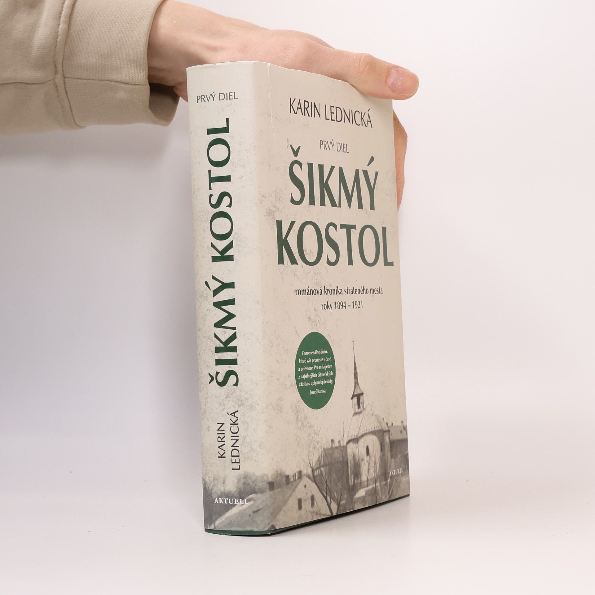 Karin Lednická Šikmý kostol 1