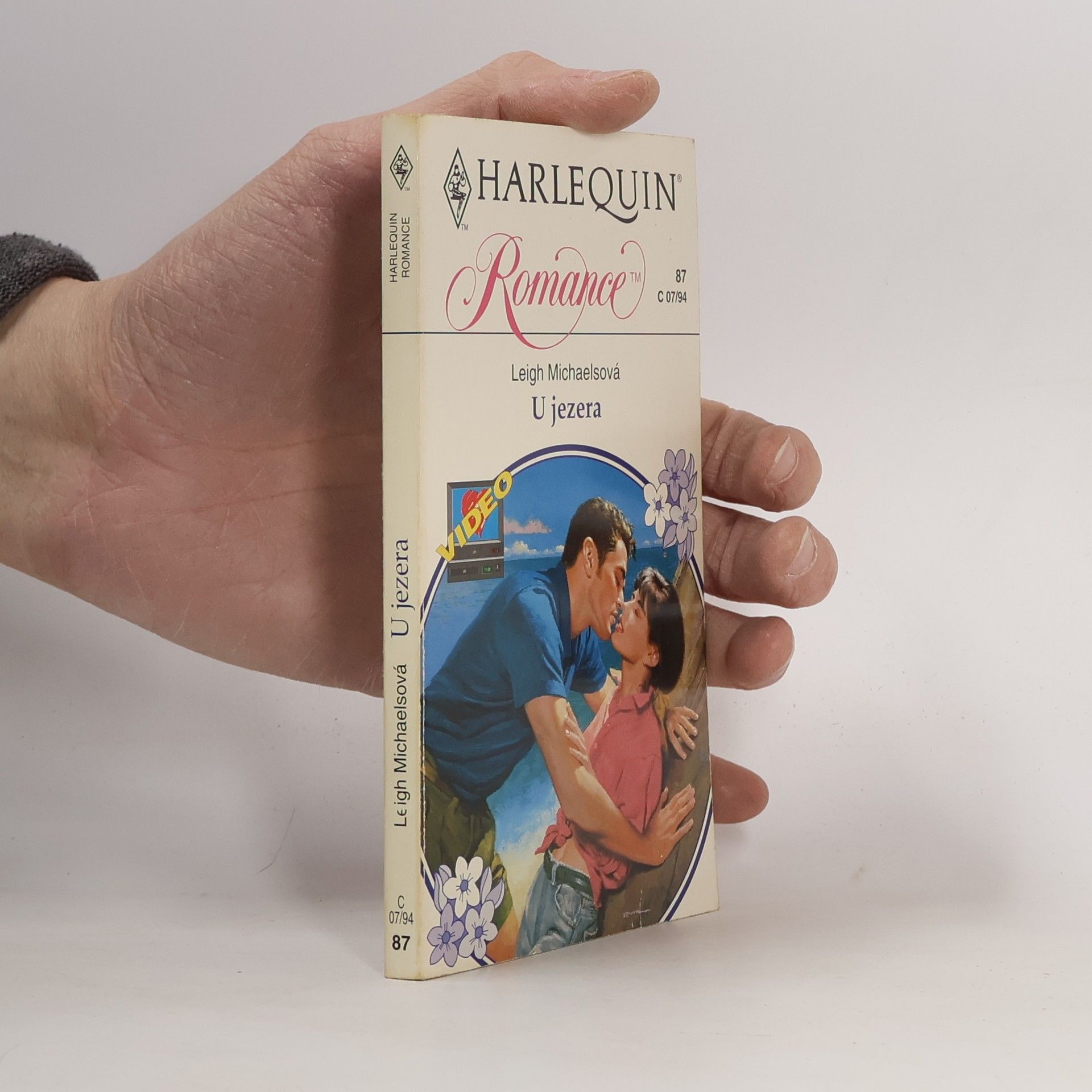 Leigh Michaels U jezera