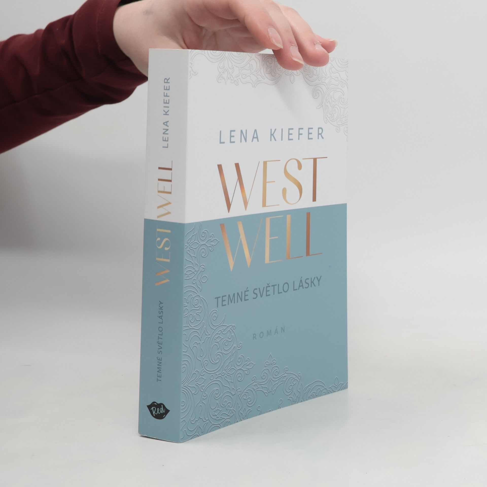 Lena Kiefer Westwell. Temné světlo lásky