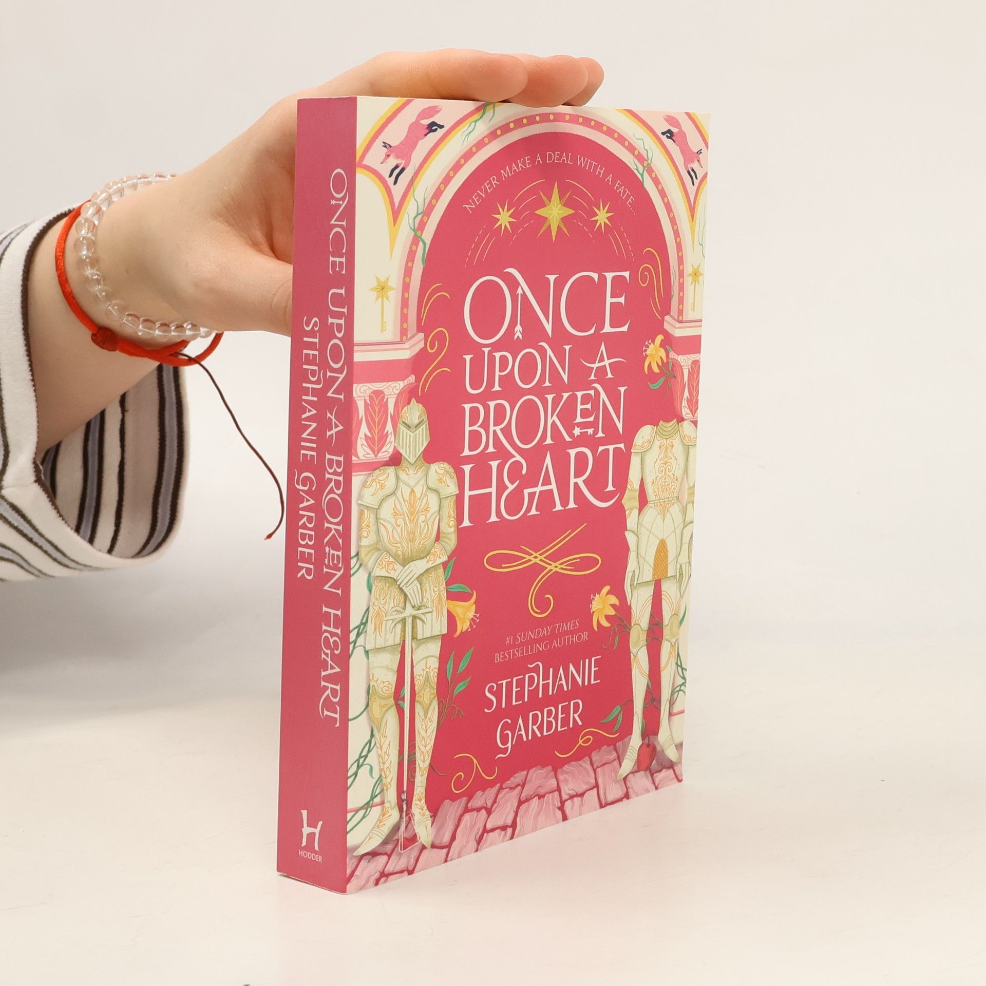 Stephanie Garber Once upon a broken heart