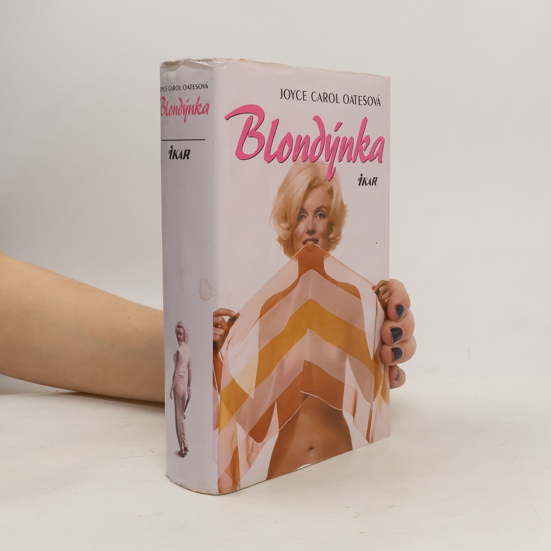 Joyce Carol Oatesová Blondýnka