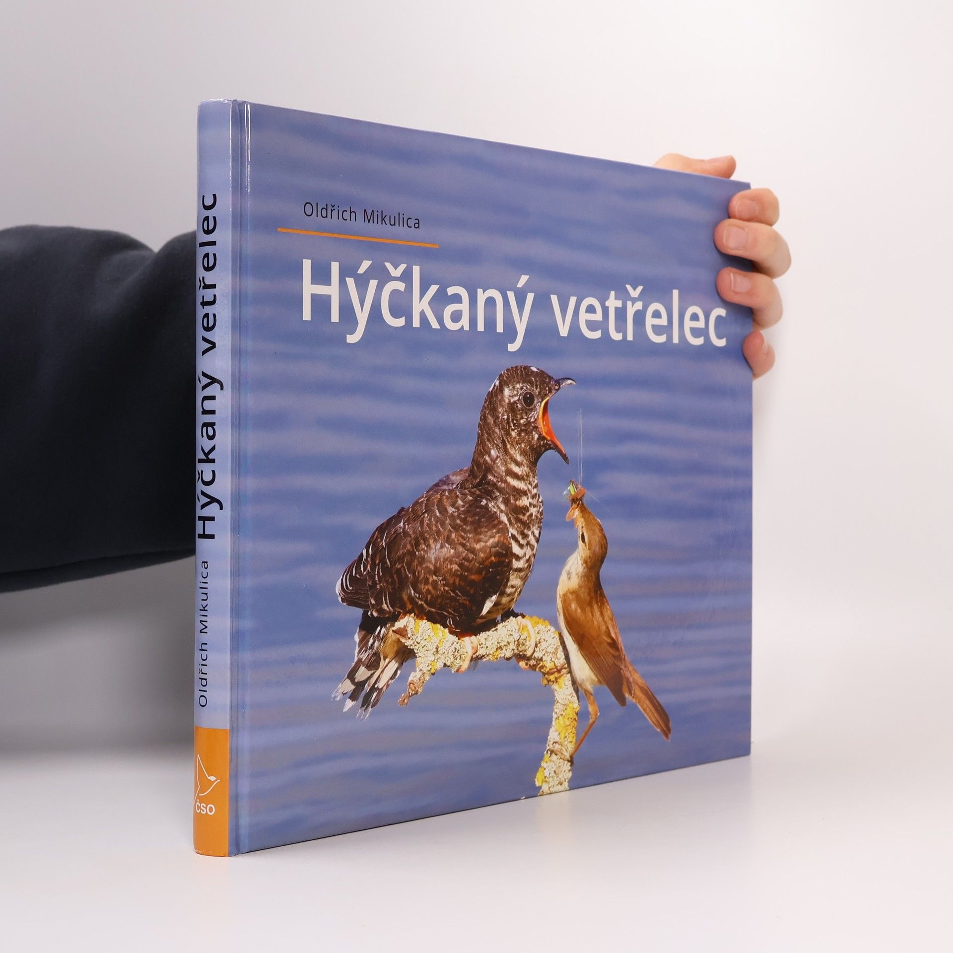 Oldřich Mikulica Hýčkaný vetřelec
