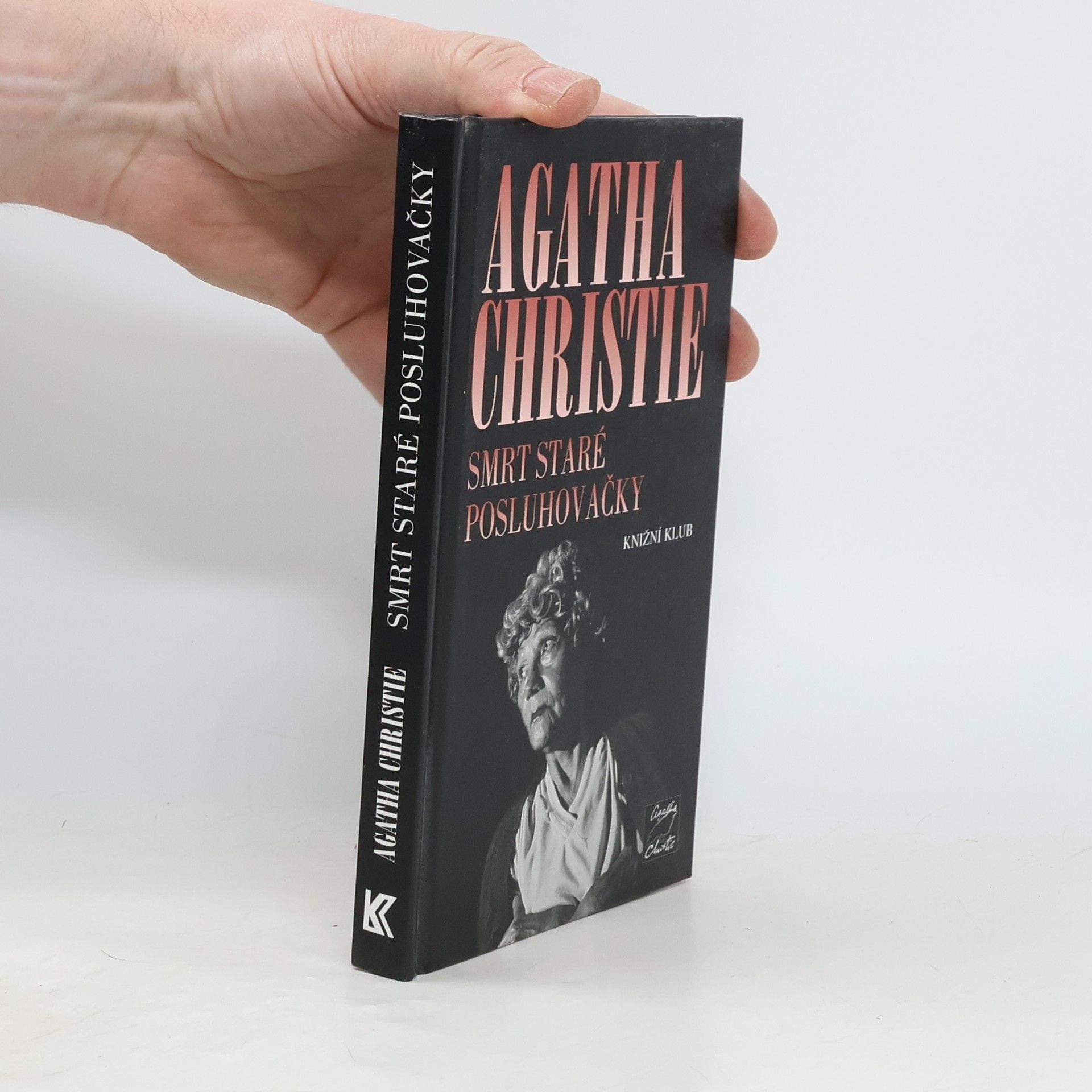 Agatha Christie Smrt staré posluhovačky