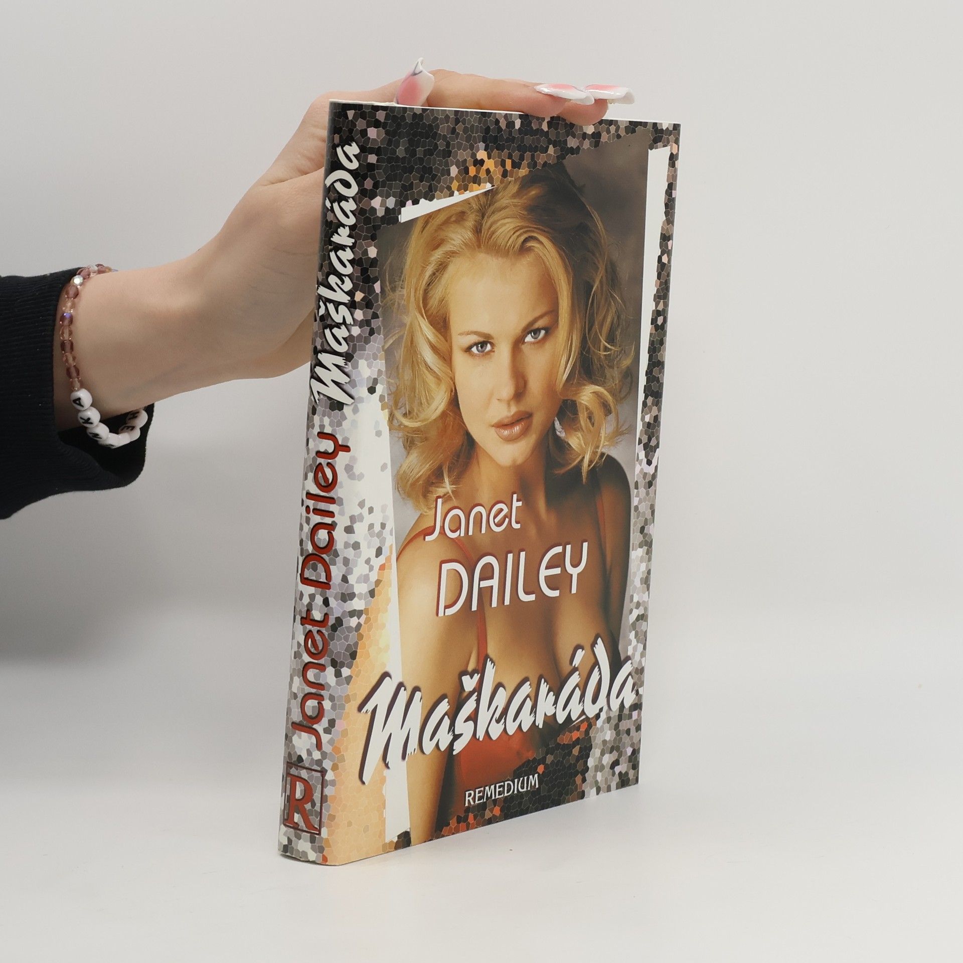 Janet Dailey Maškaráda