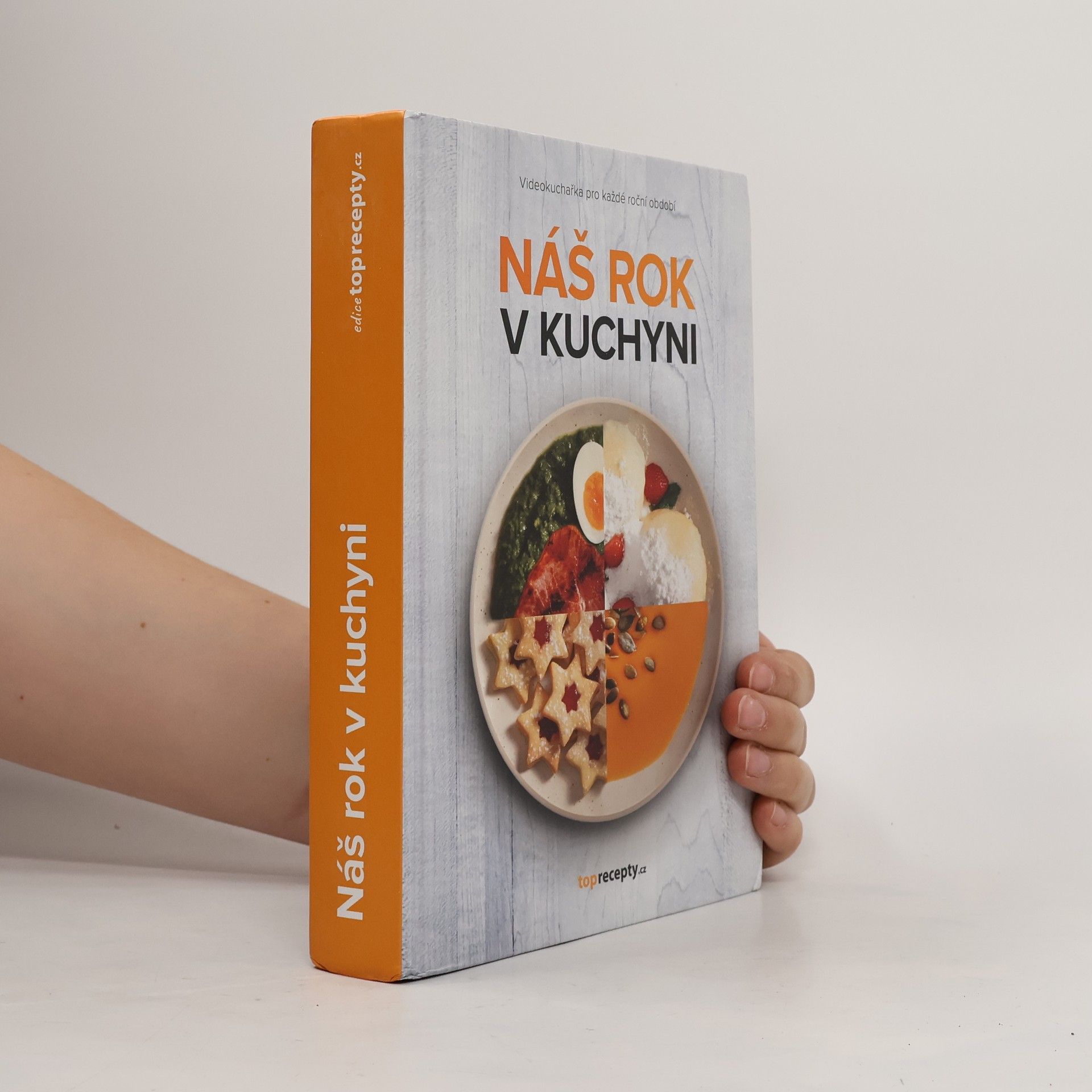 Kolektiv autorů Náš rok v kuchyni