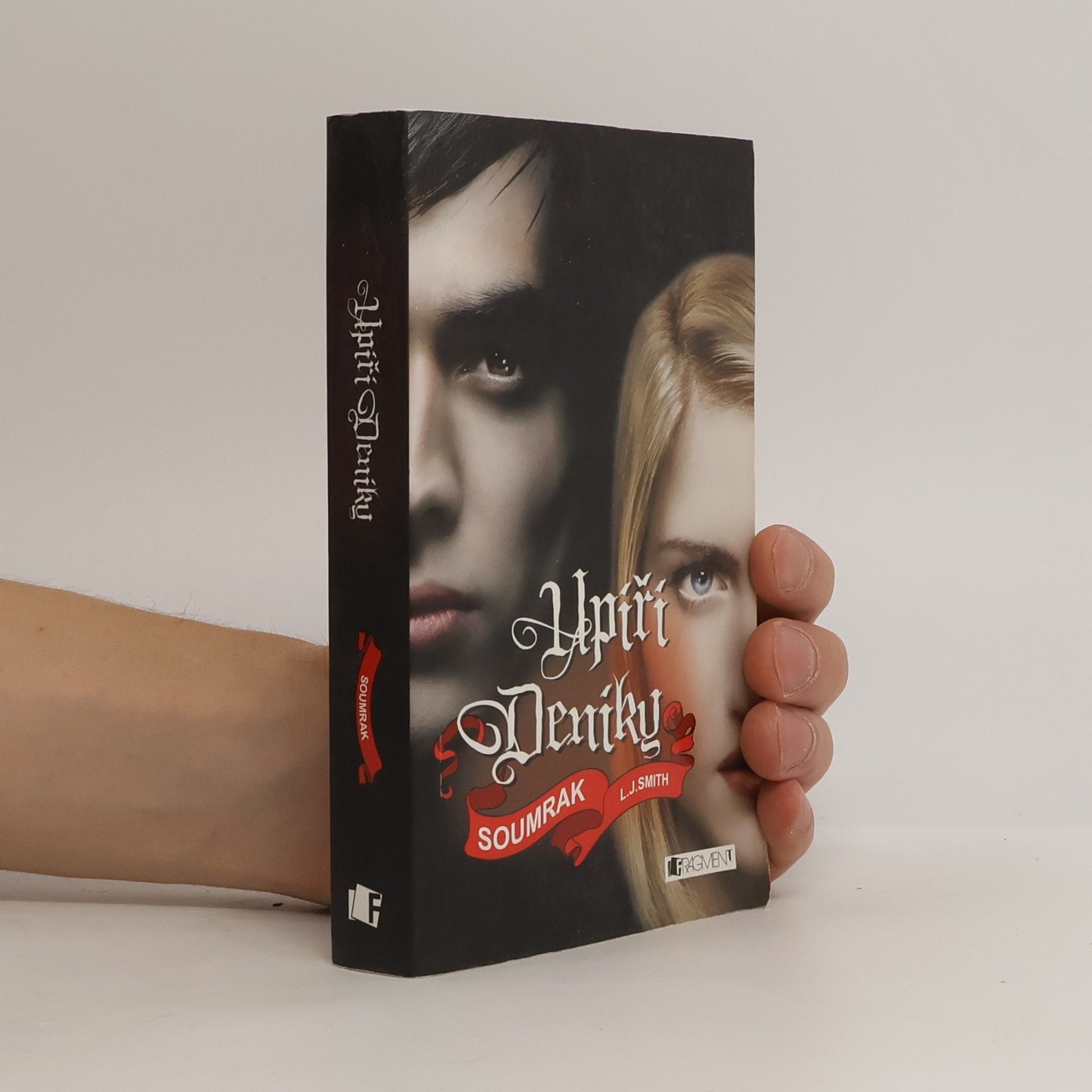 Lisa J. Smith Upíří deníky. Soumrak