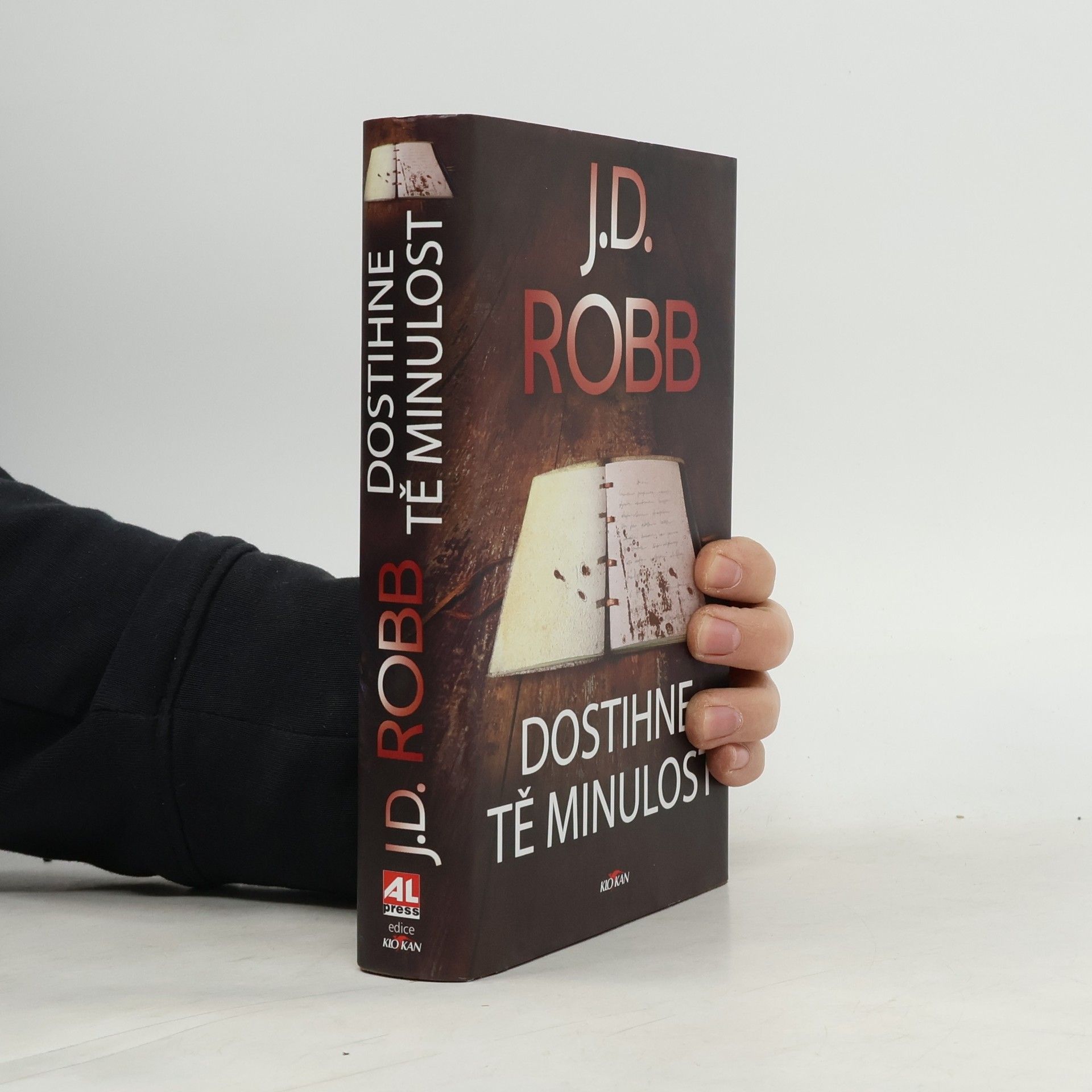 Nora Roberts Dostihne tě minulost
