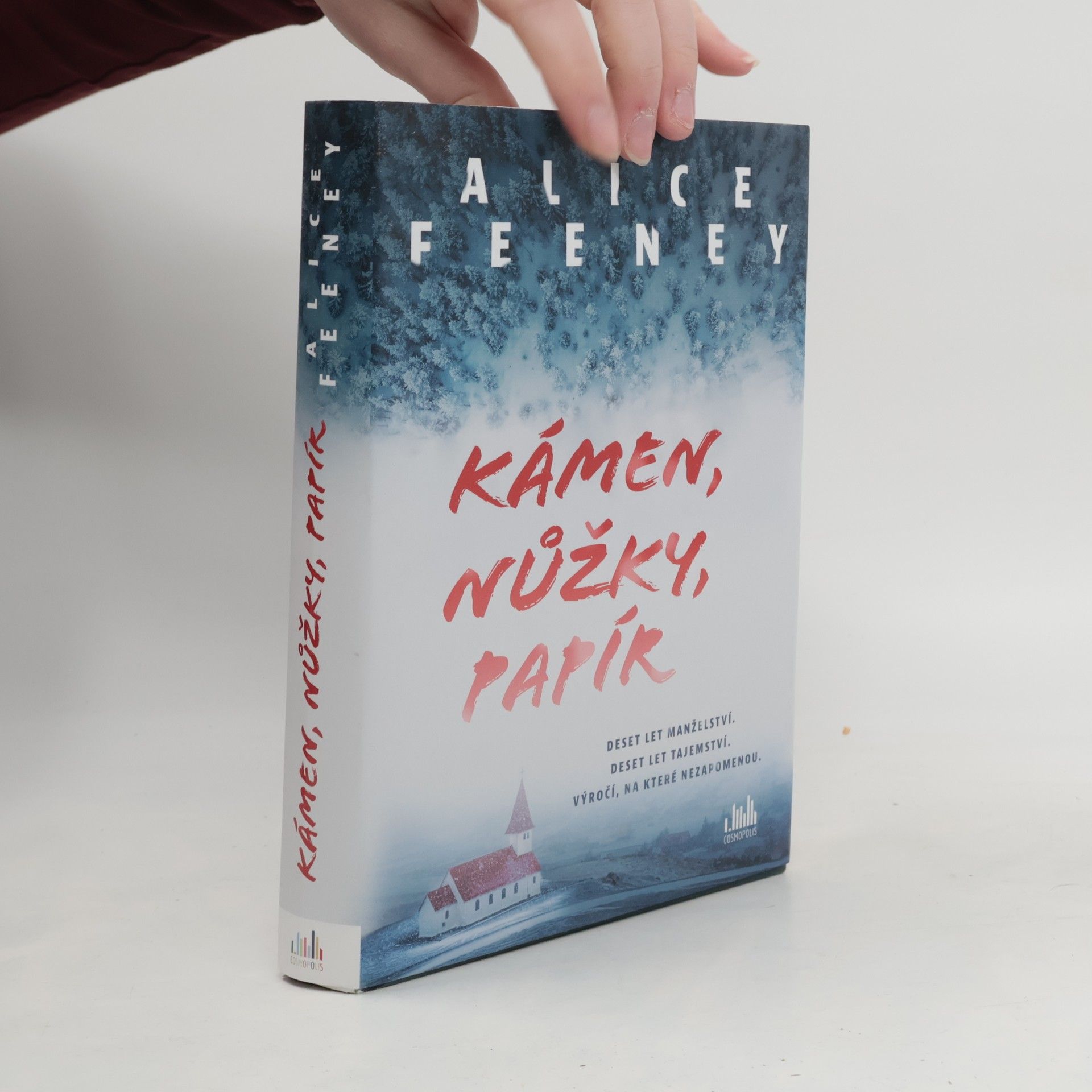 Alice Feeney Kámen, nůžky, papír