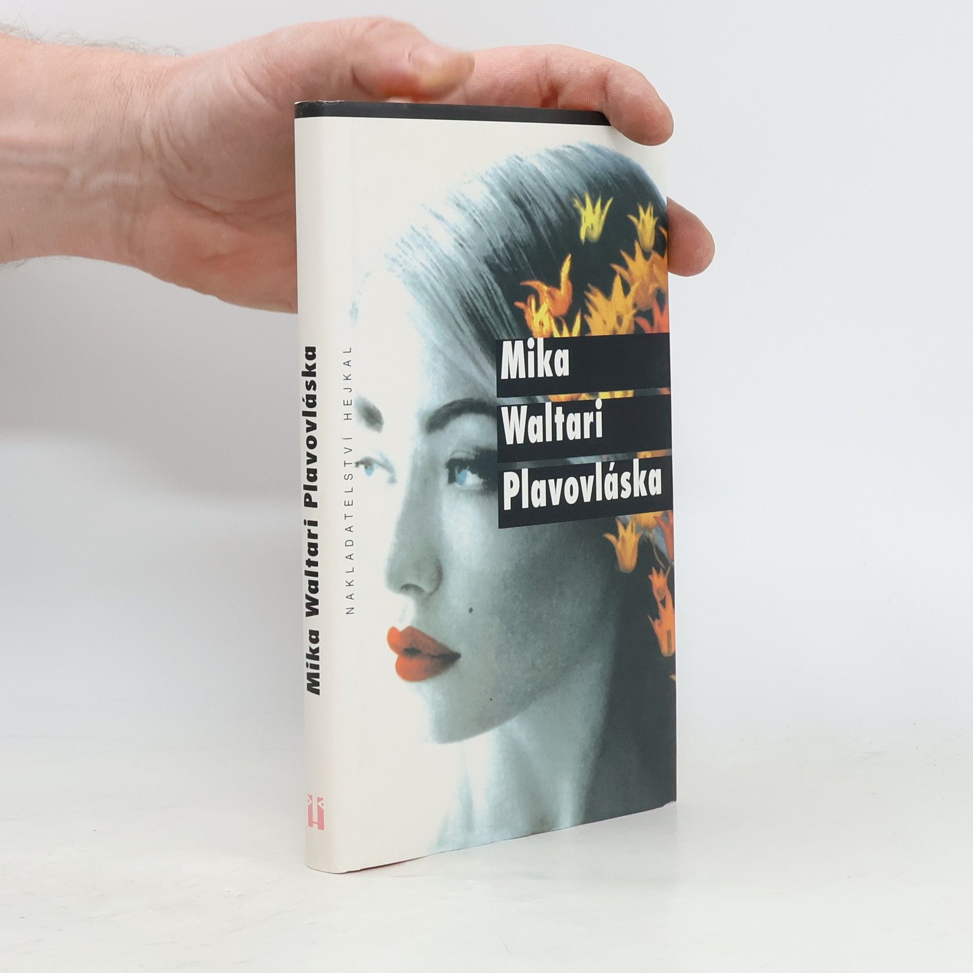 Mika Waltari Plavovláska