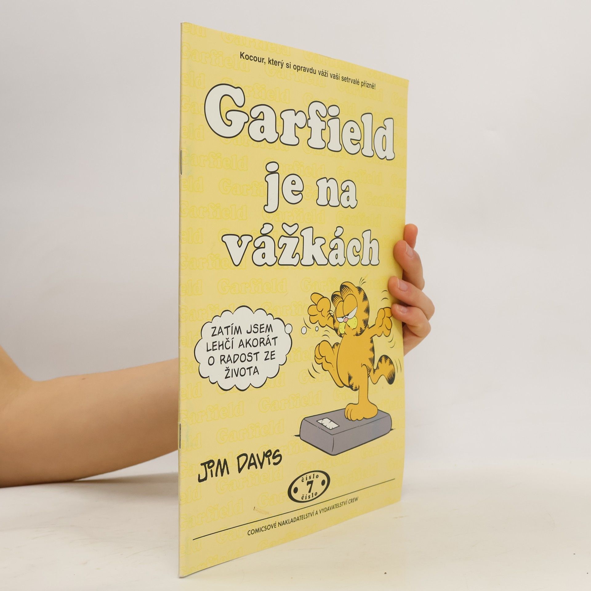Jim Davis Garfield je na vážkách