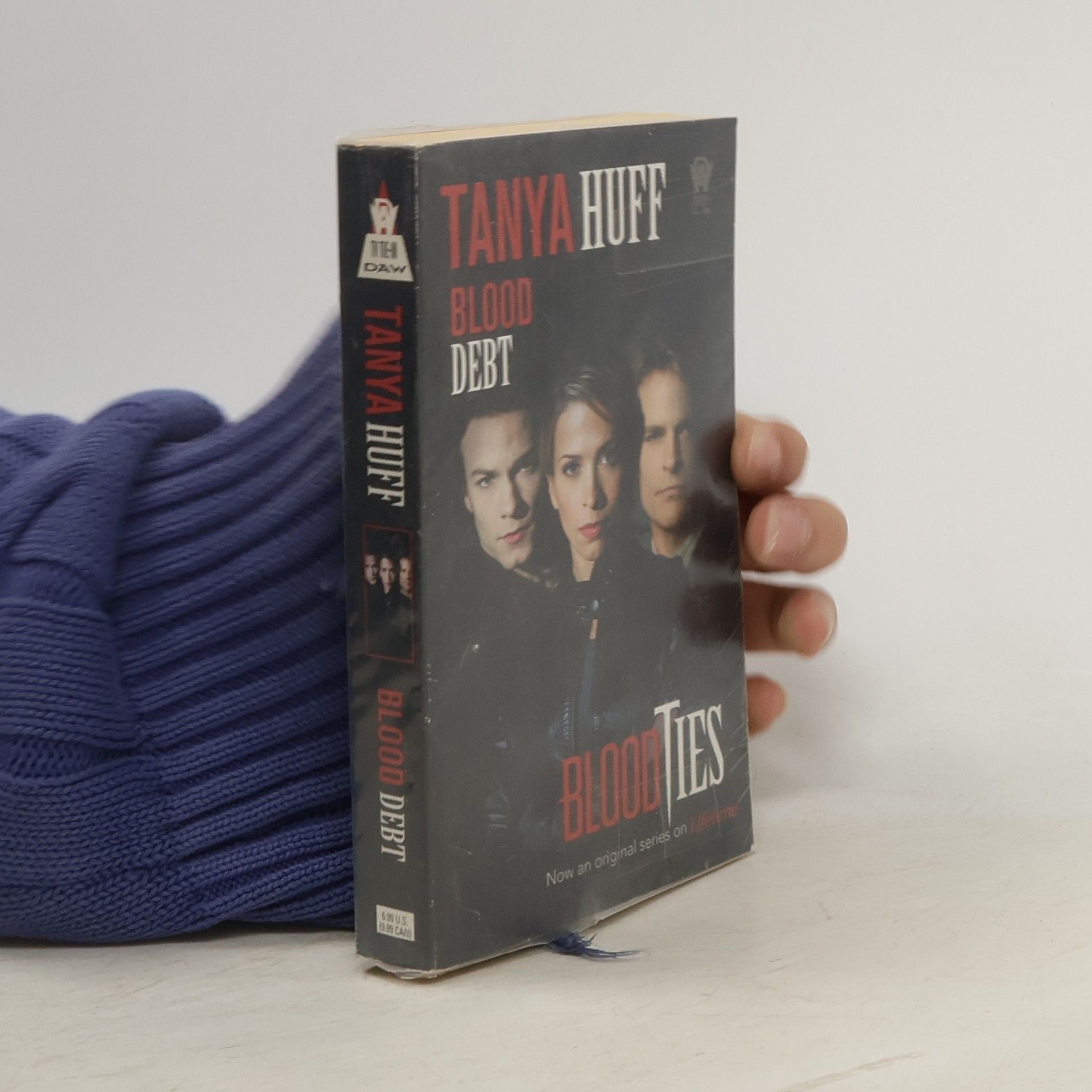Tanya Huff Blood Debt