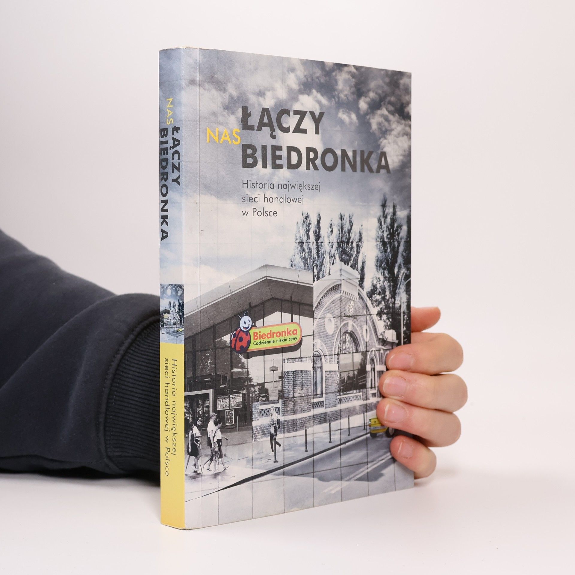 ŁUKASZ GRASS Łączy nas Biedronka