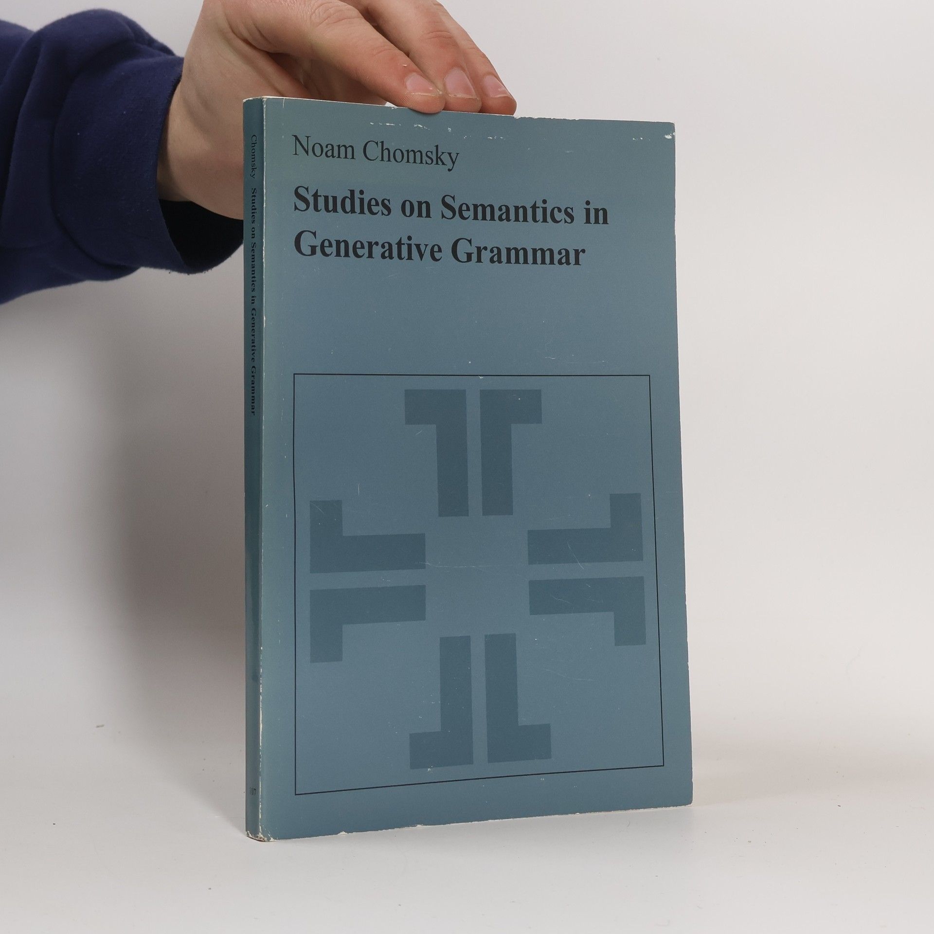 Noam Chomsky Studies on Semantics in Generative Grammar