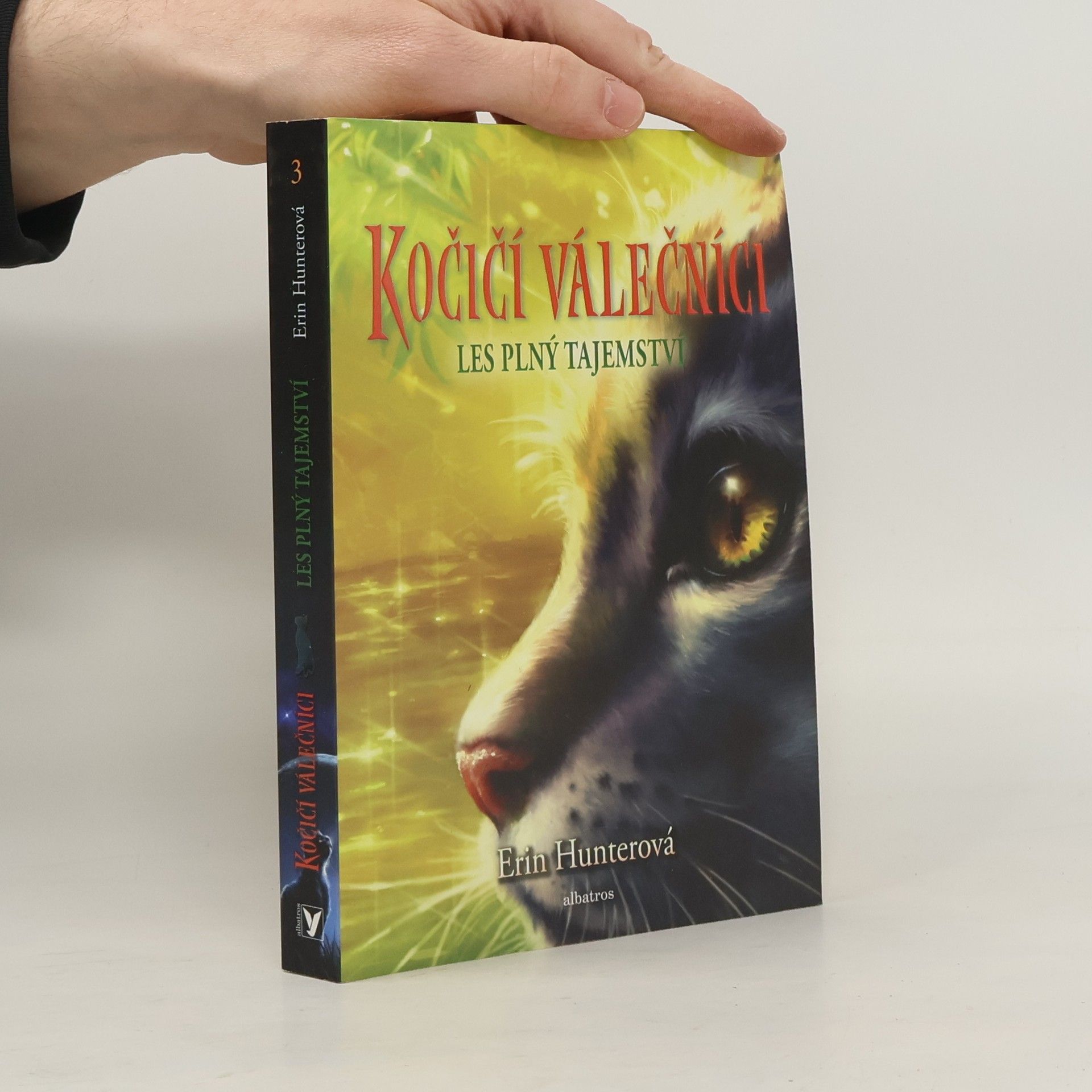 Erin Hunter Les plný tajemství. Kočičí válečníci