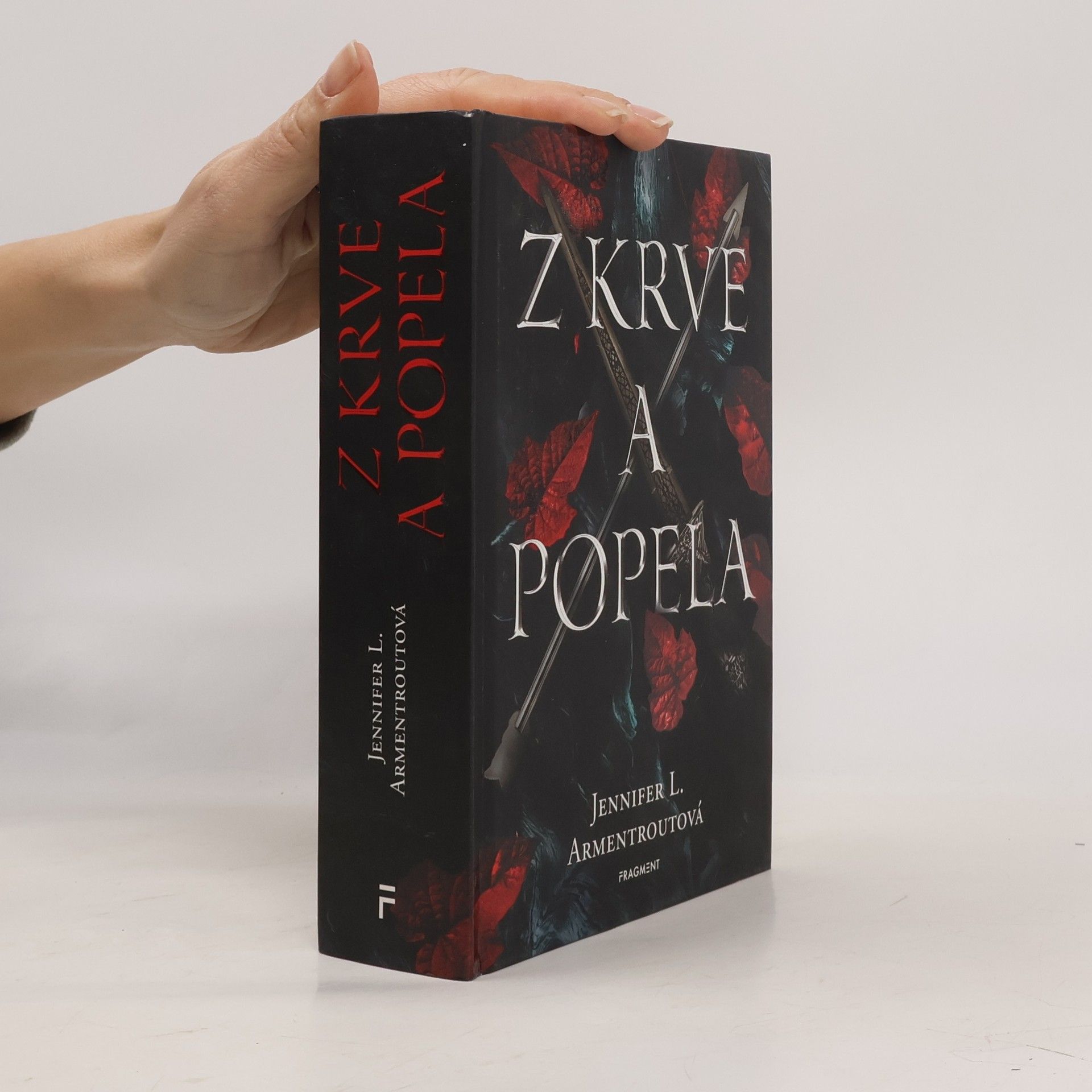 Jennifer L. Armentrout Z krve a popela