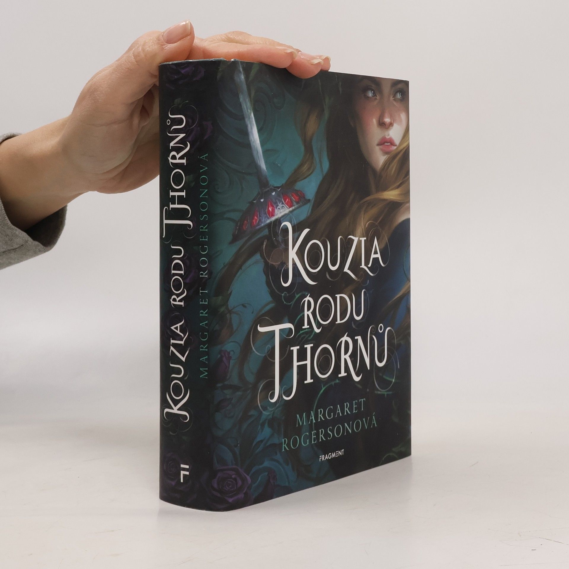 Margaret Rogerson Kouzla rodu Thornů