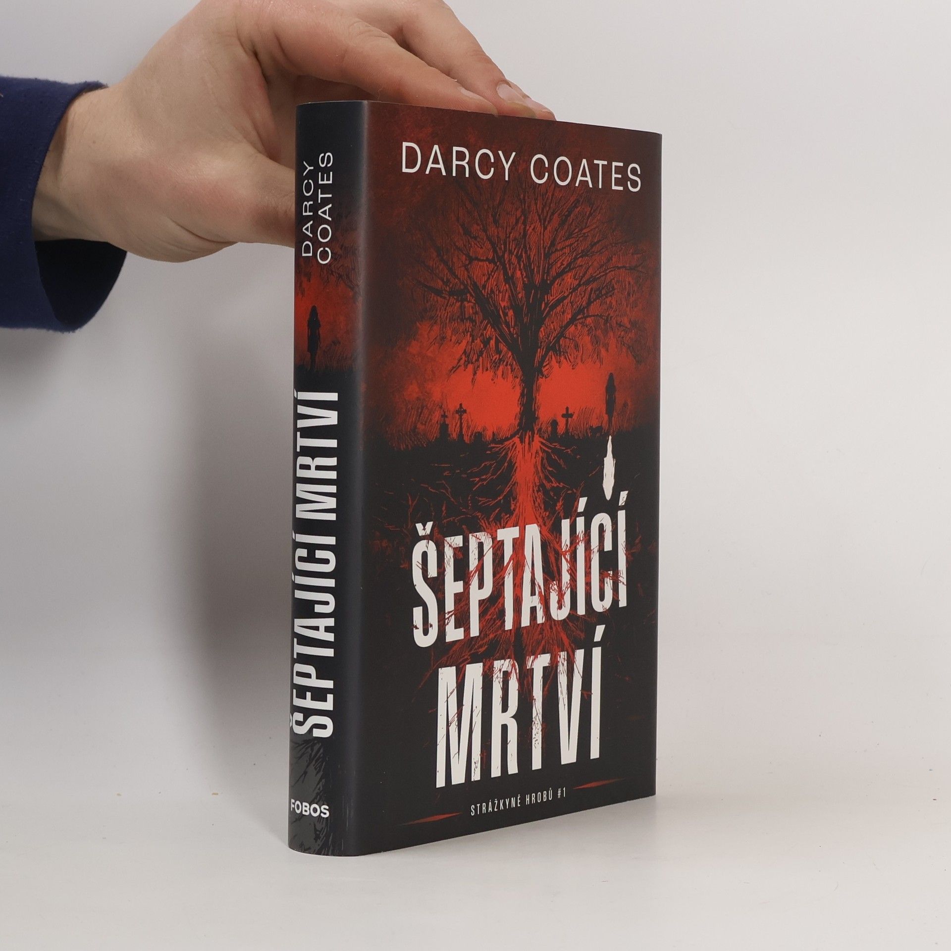 Darcy Coates Šeptající mrtví