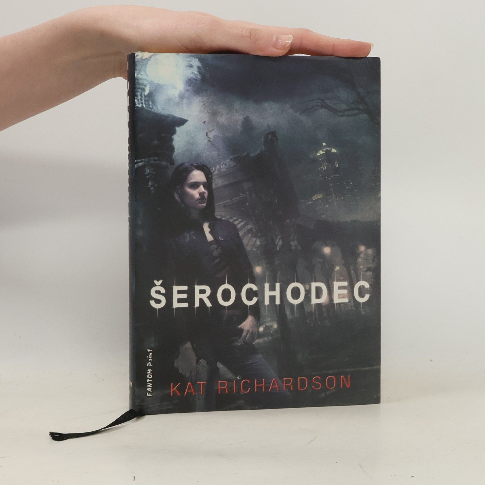 Kat Richardson Šerochodec