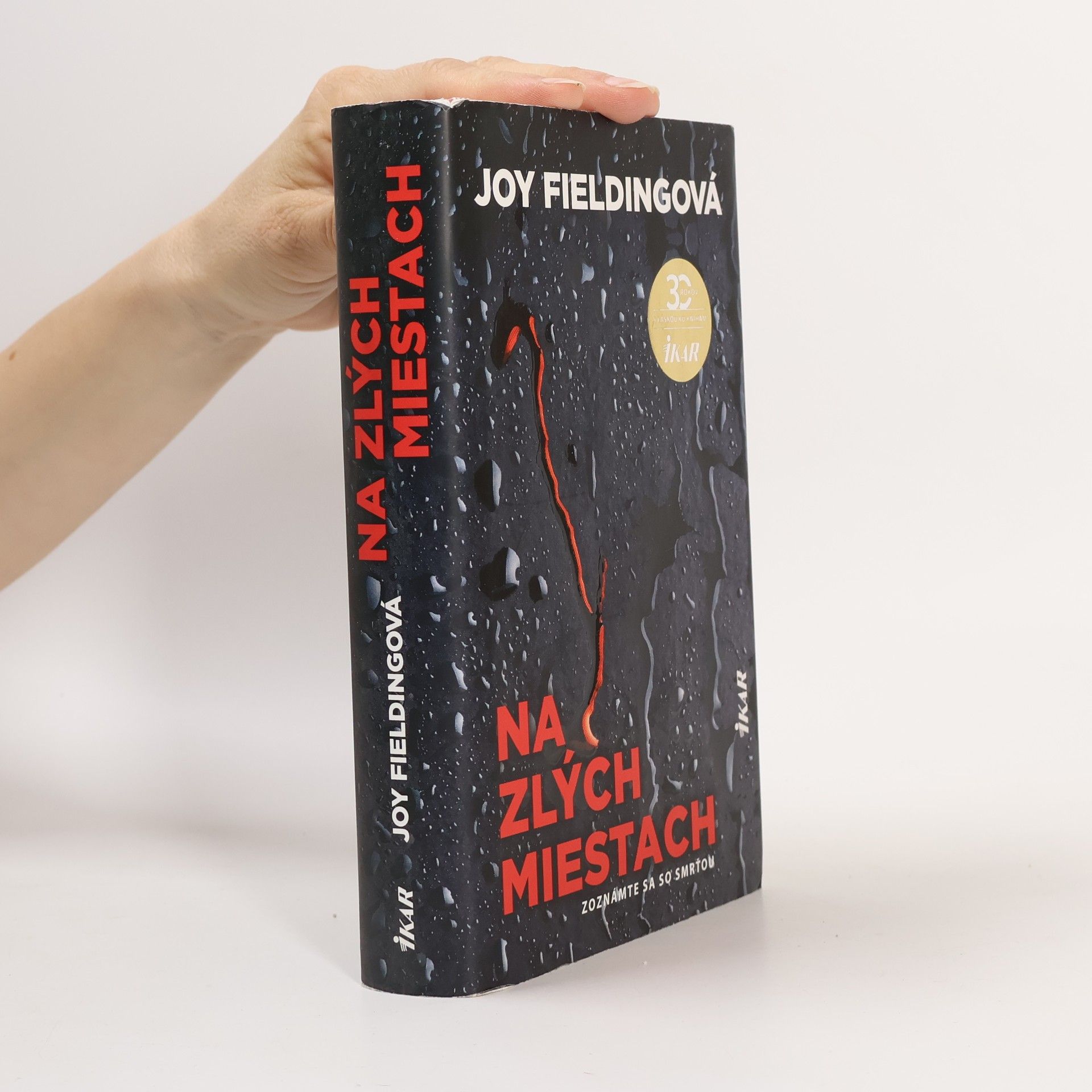 Joy Fielding Na zlých miestach