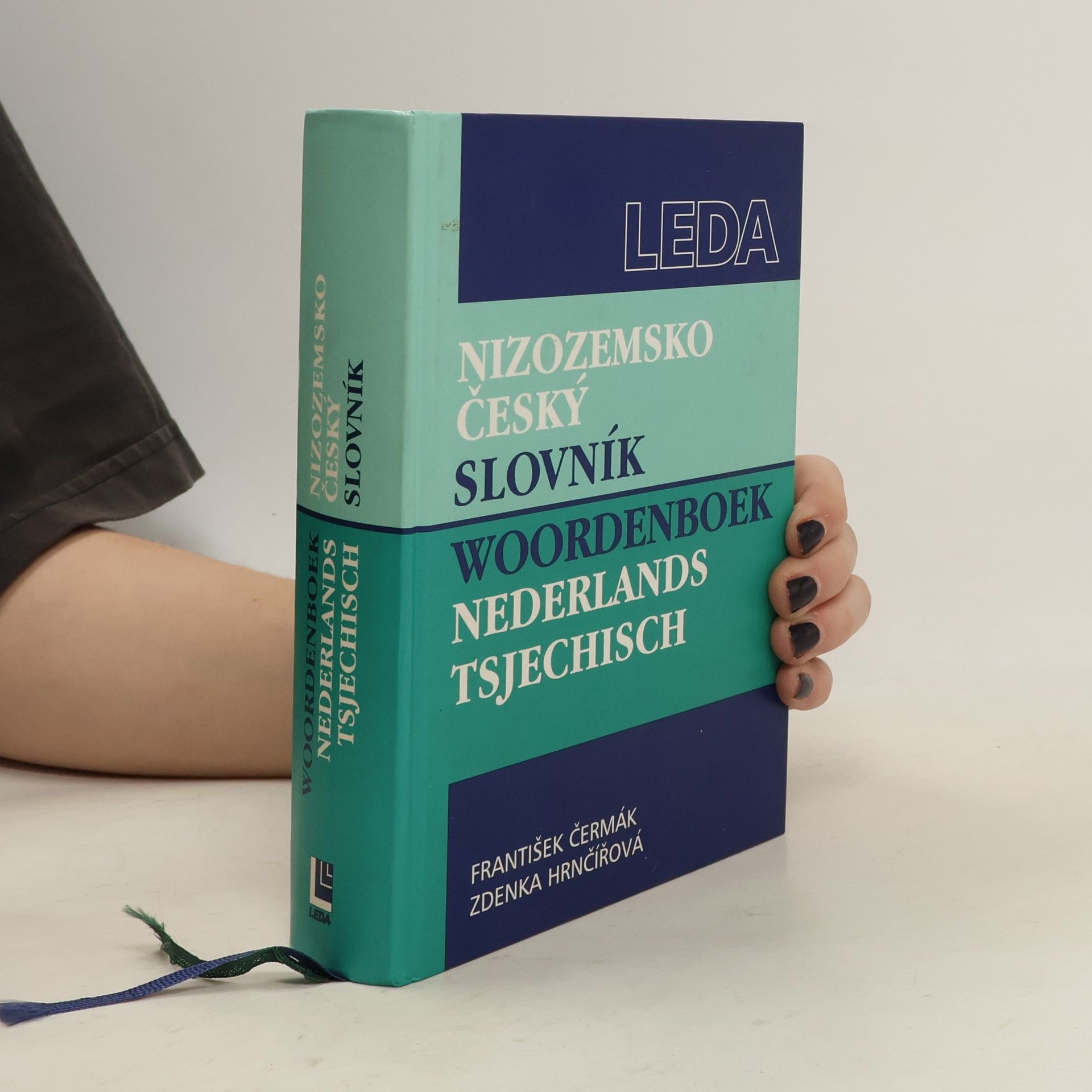 Hrnčířová Zdenka Nizozemsko-český slovník. Nederlands-Tsjechisch woordenboek