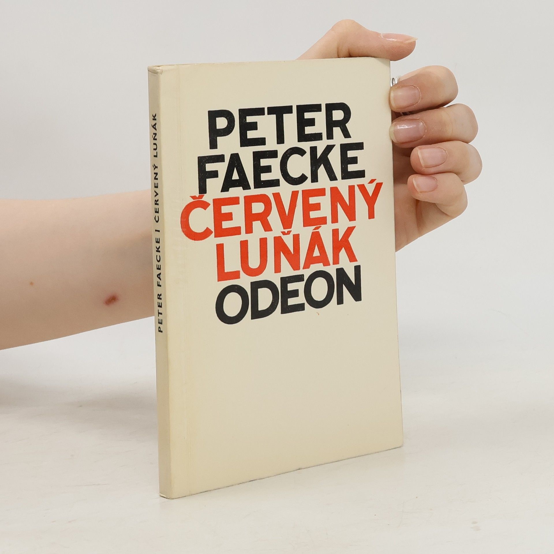 Peter Faecke Červený luňák