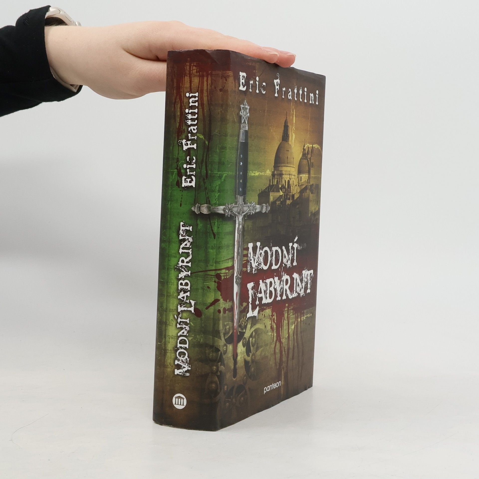 Eric Frattini Vodní labyrint