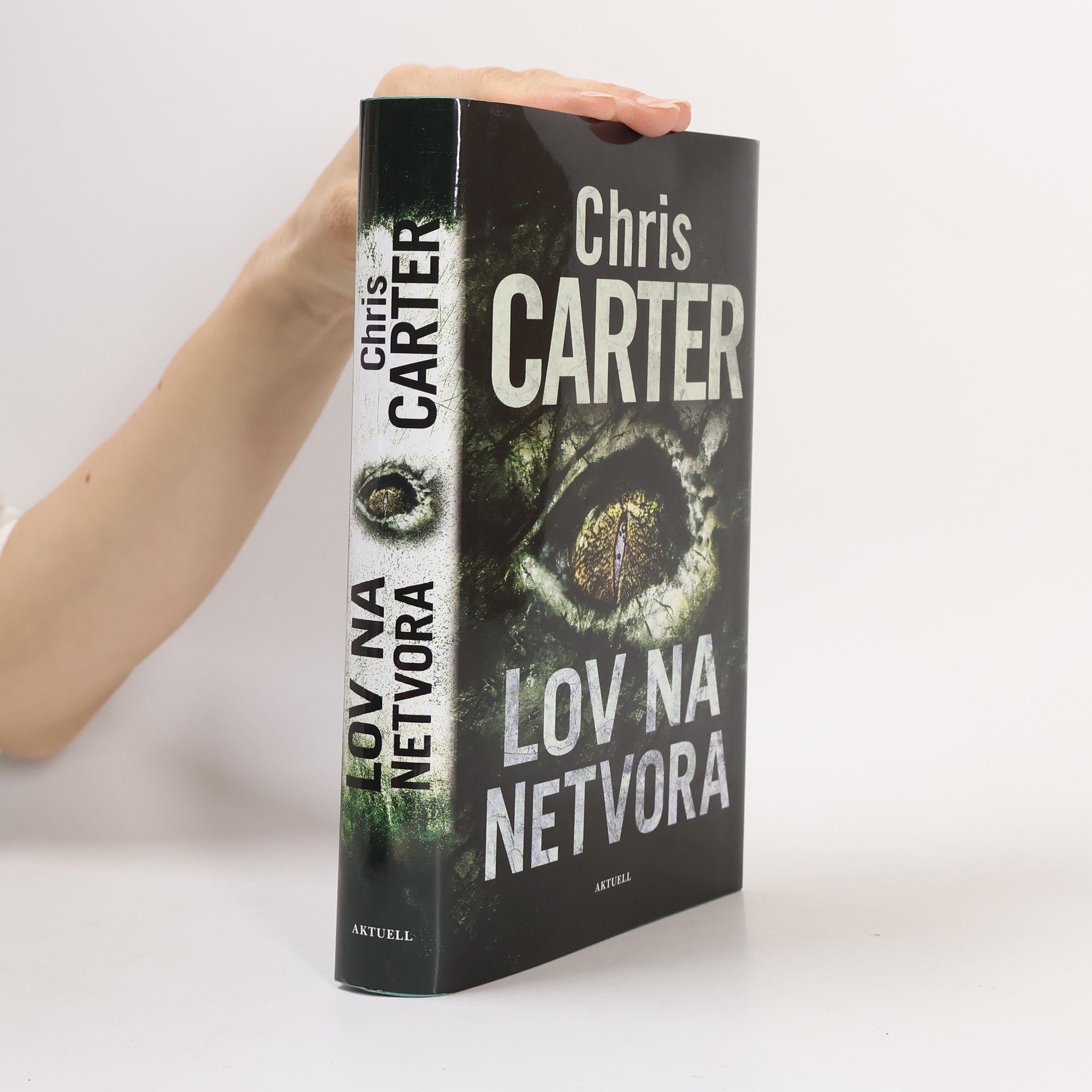 Chris Carter Lov na netvora