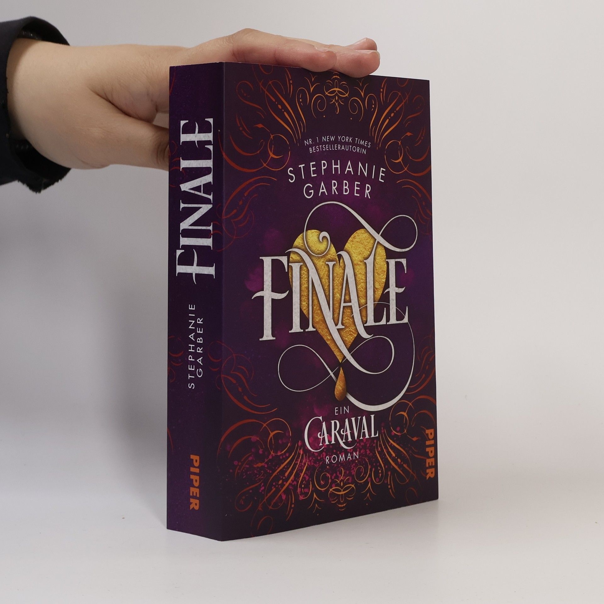 Stephanie Garber Finale