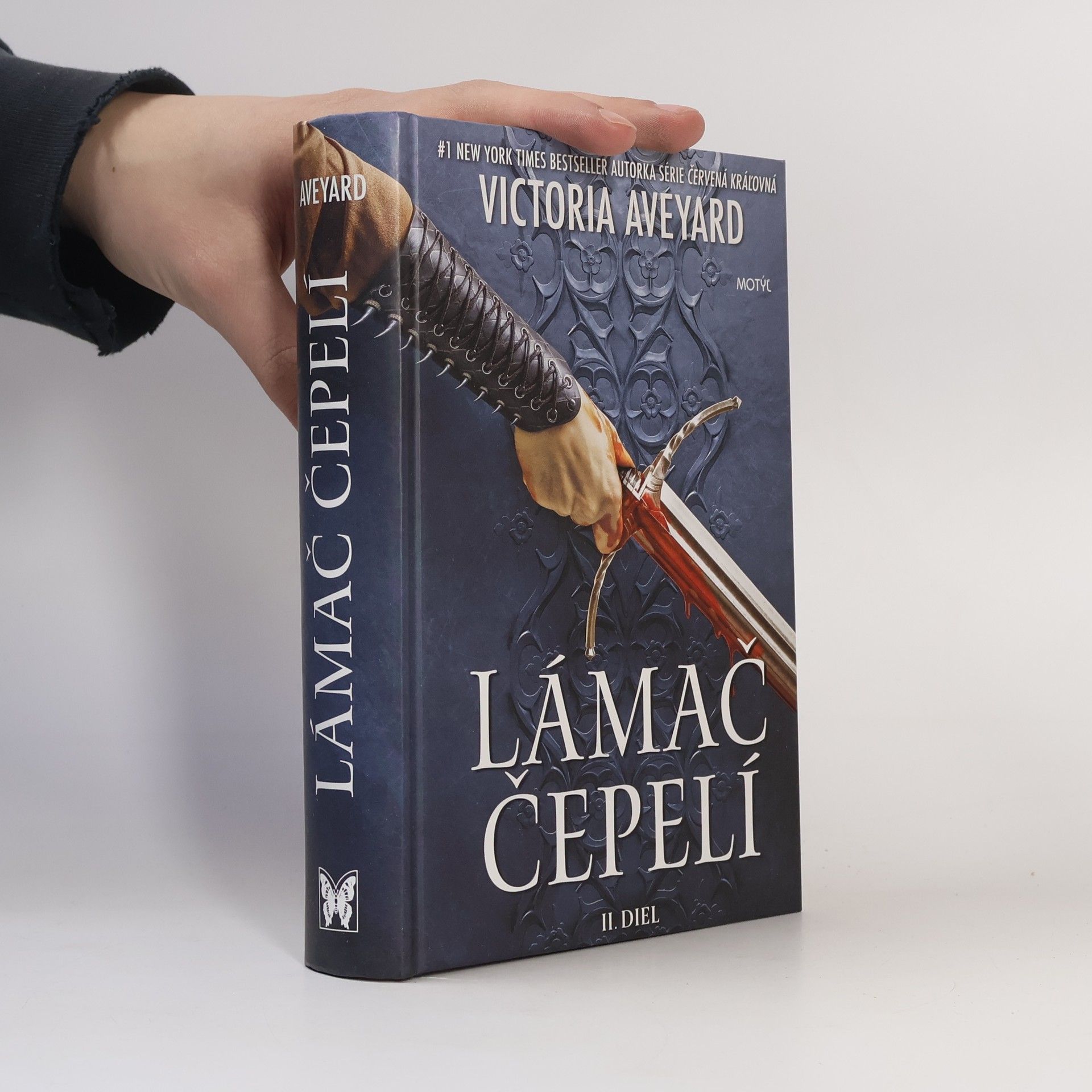 Victoria Aveyard Lámač čepelí