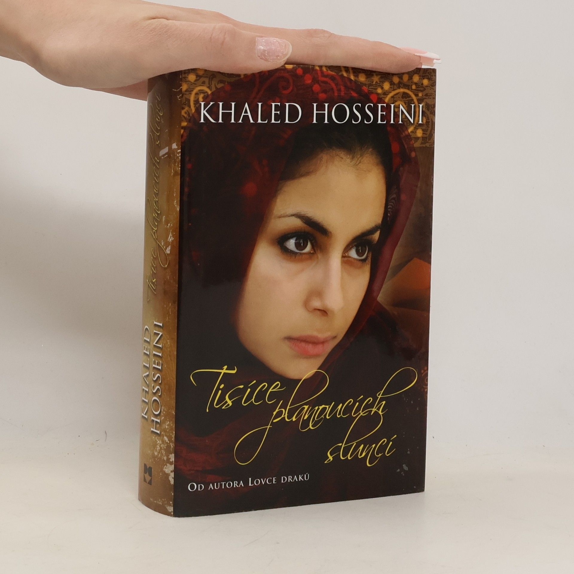 Khaled Hosseini Tisíce planoucích sluncí