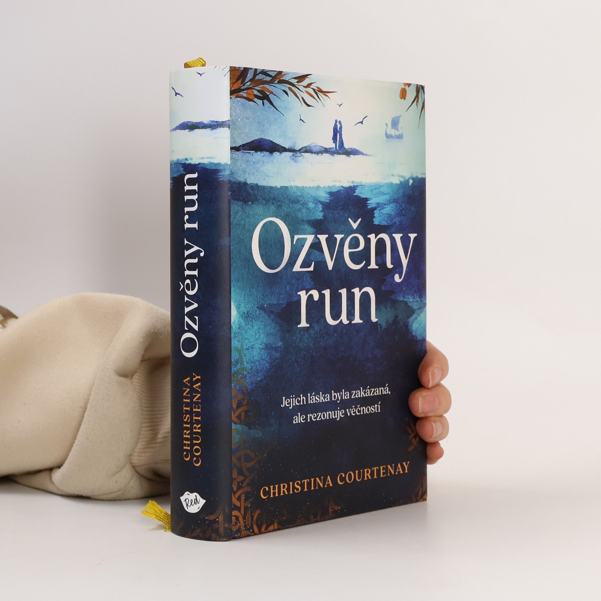Christina Courtenay Ozvěny run