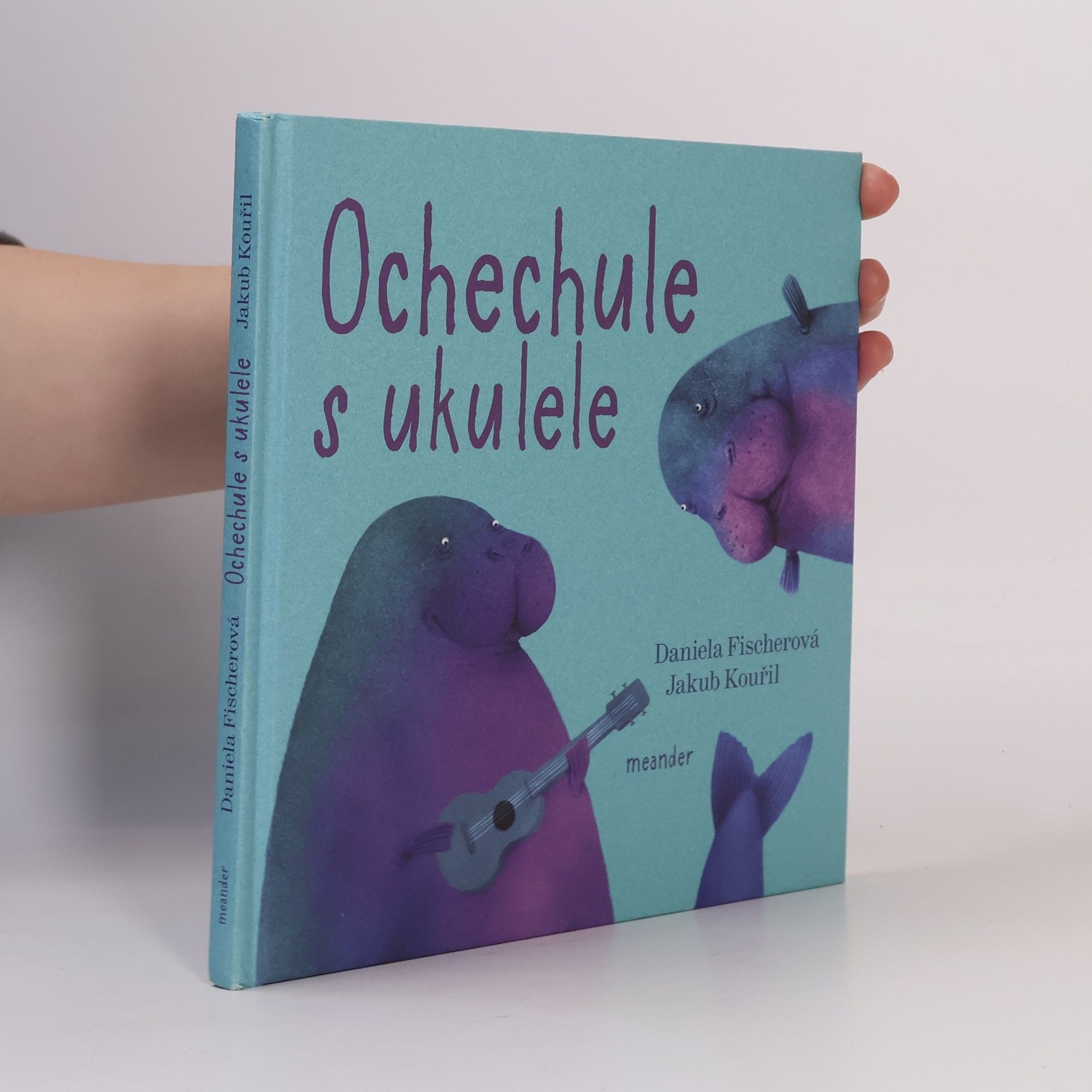 Daniela Fischer Ochechule s ukulele