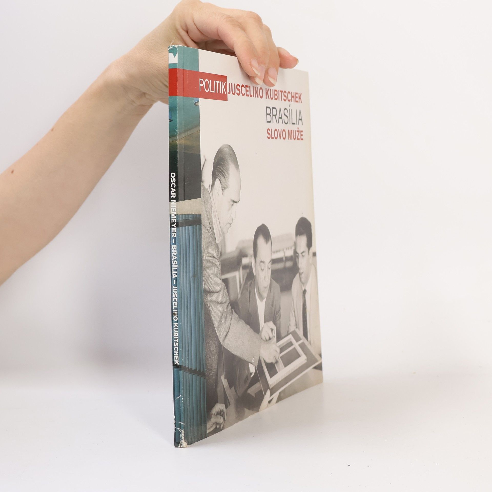 Oscar Soares Niemeyer Architekt Oscar Niemeyer, Brasília. Politik Juscelino Kubitschek, Brasília. Slovo muže