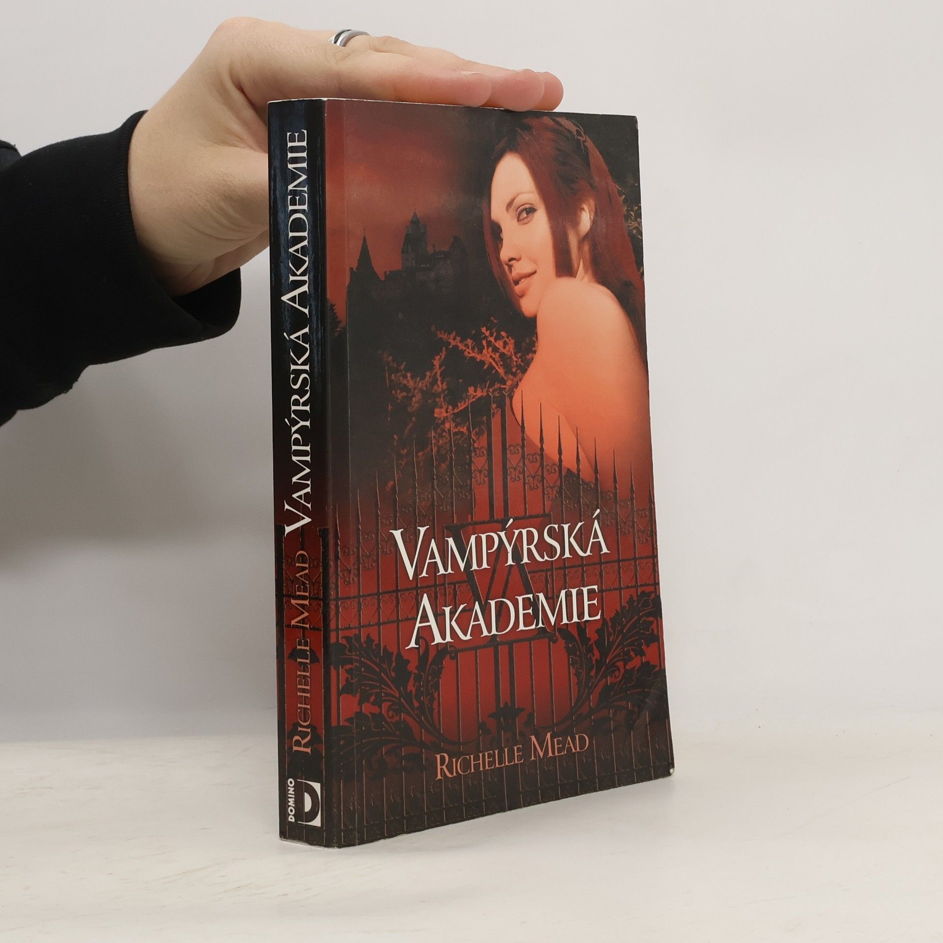 Vampýrská akademie